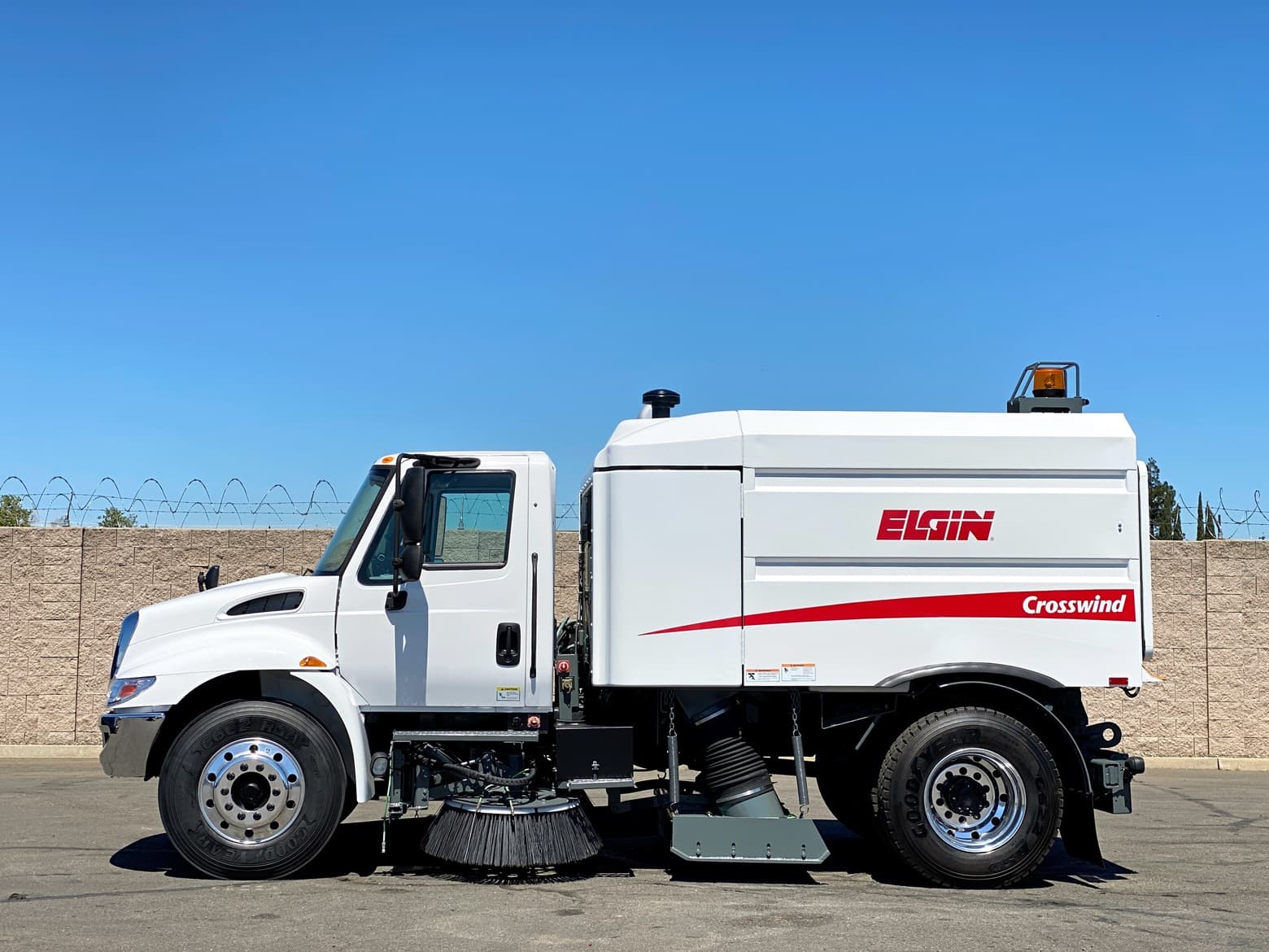 2011 International 4300 Elgin Crosswind Air Street Sweeper
