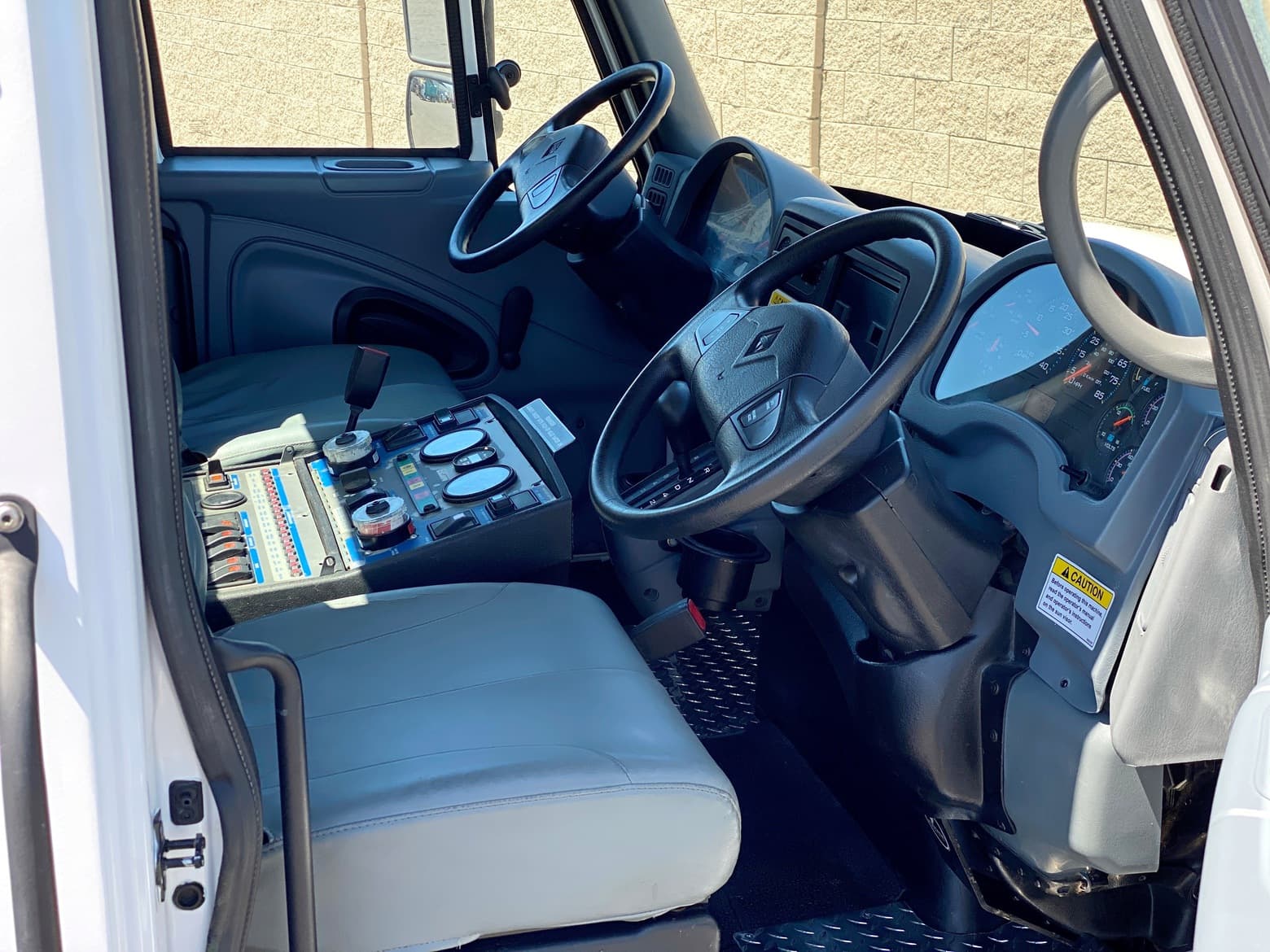 2011 International 4300 Elgin Crosswind Air Street Sweeper