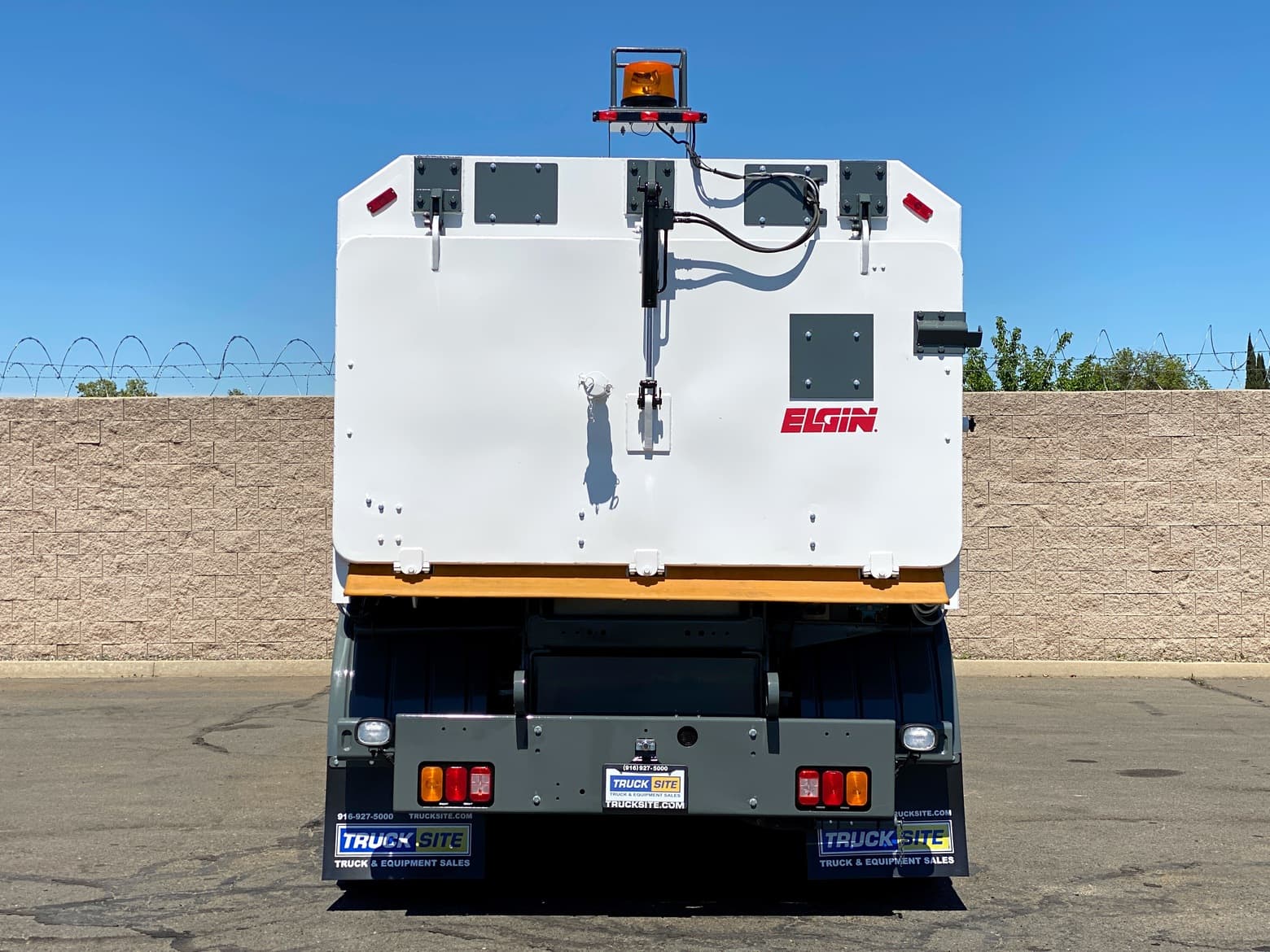 2011 International 4300 Elgin Crosswind Air Street Sweeper