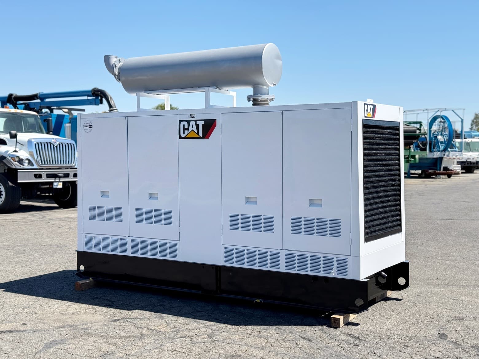 Caterpillar SR4 300kW Diesel Generator