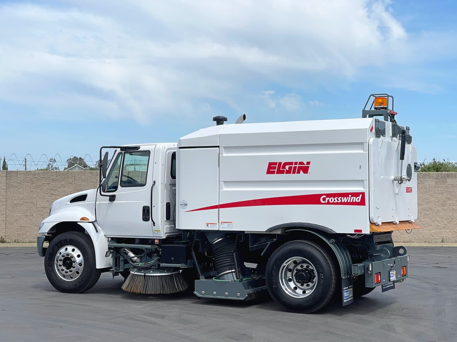 2011 International Elgin Crosswind Sweeper