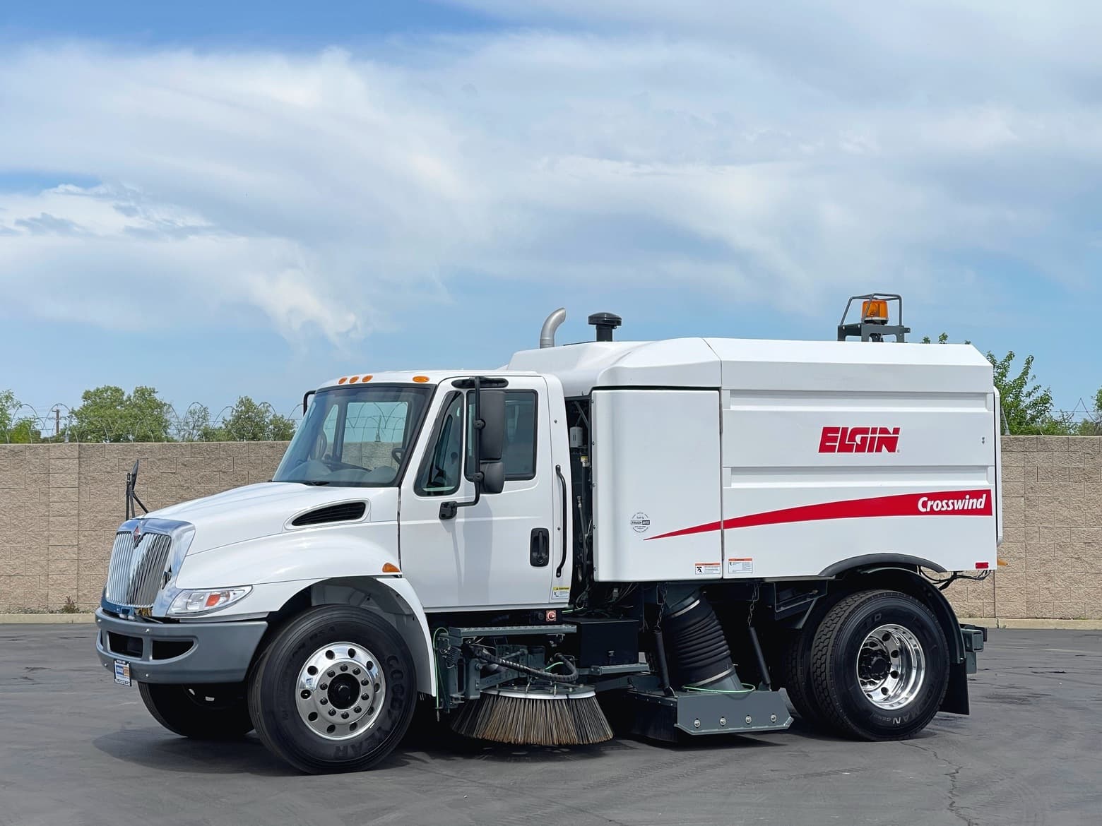 2011 International Elgin Crosswind Sweeper