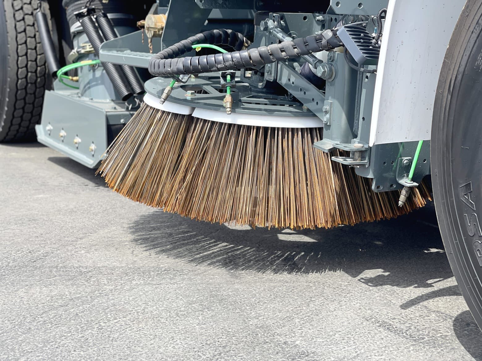 2011 International Elgin Crosswind Sweeper