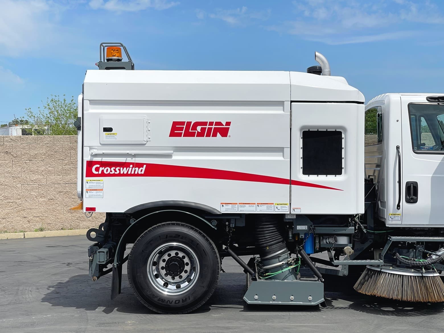 2011 International Elgin Crosswind Sweeper