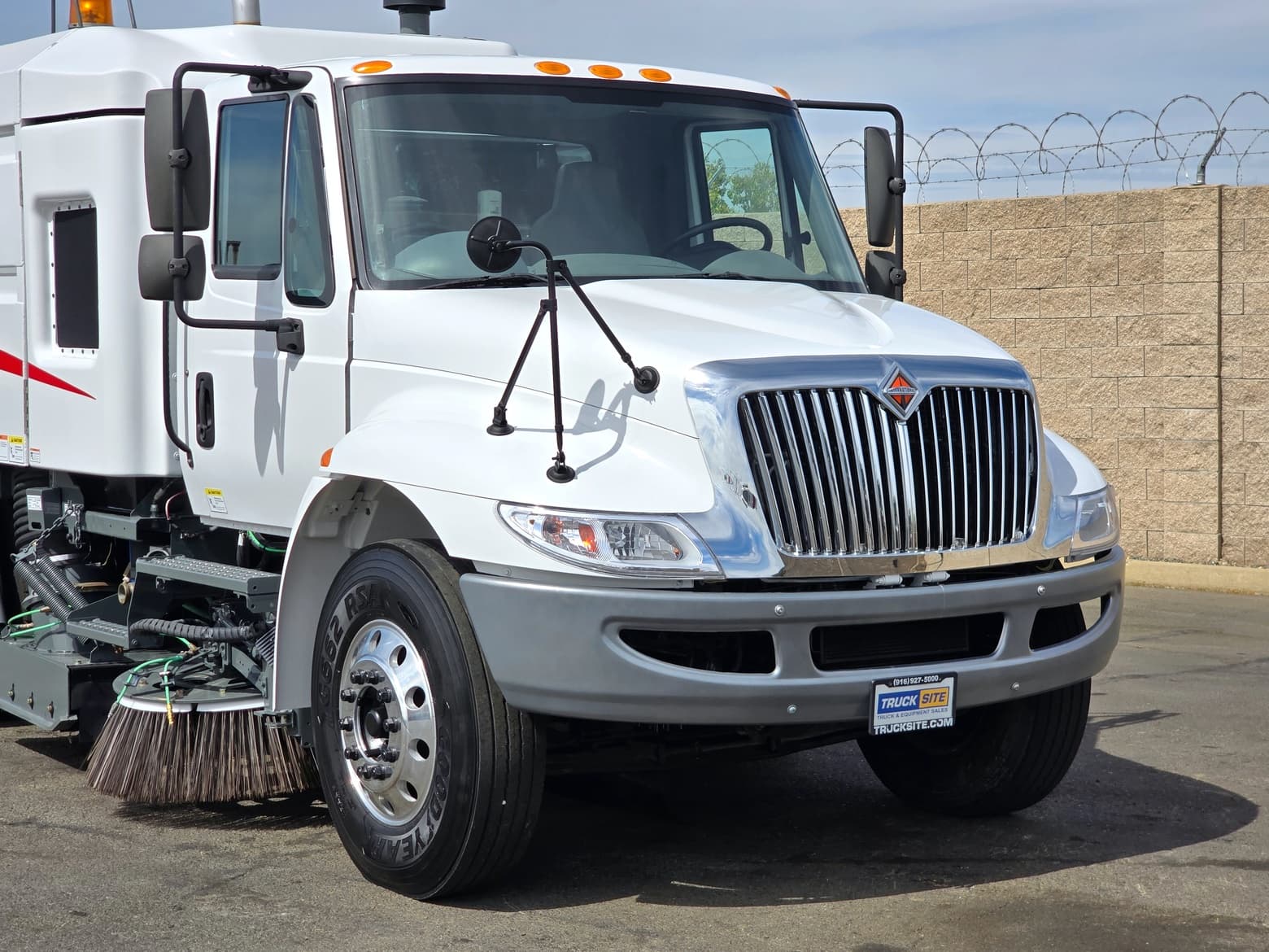 2011 International Crosswind Vacuum Street Sweeper