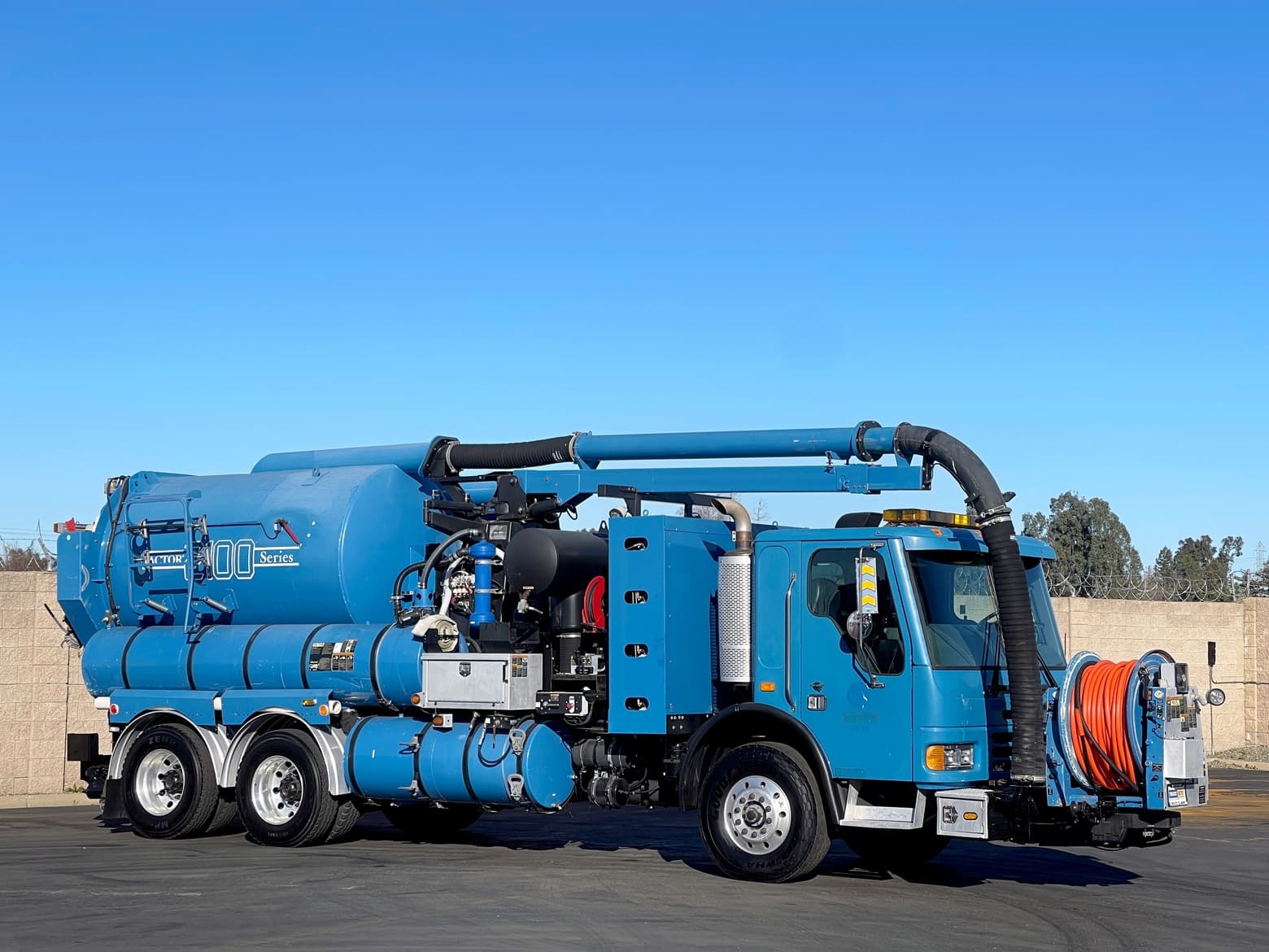 2011 Freightliner Vactor 2100 PD Combo Sewer Truck