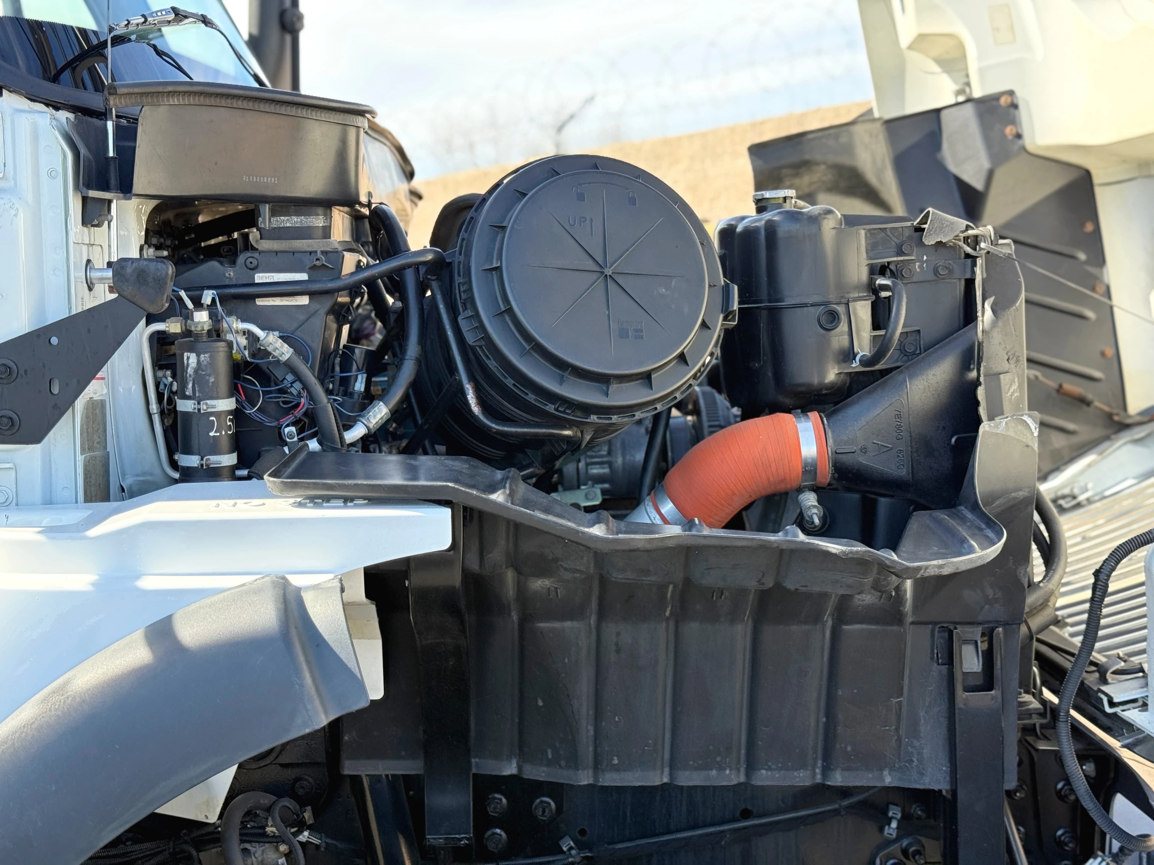 2005 International 7300 4X4 Altec AT40C Aerial Cable Placer