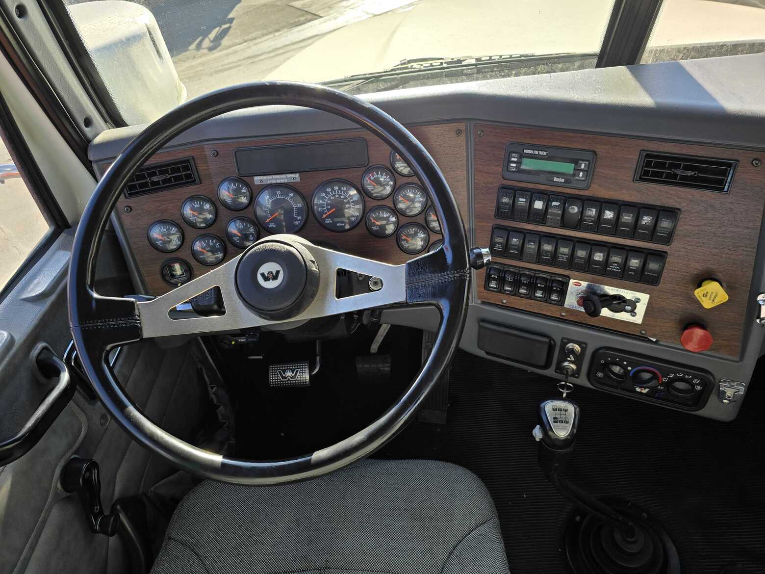 2008 Western Star 4900 Heavy Spec Day Cab Tractor