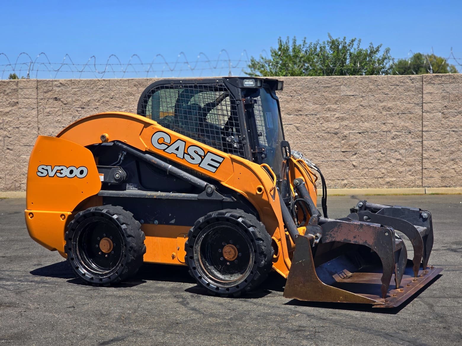 2014 Case SV300 Skid Steer Loader