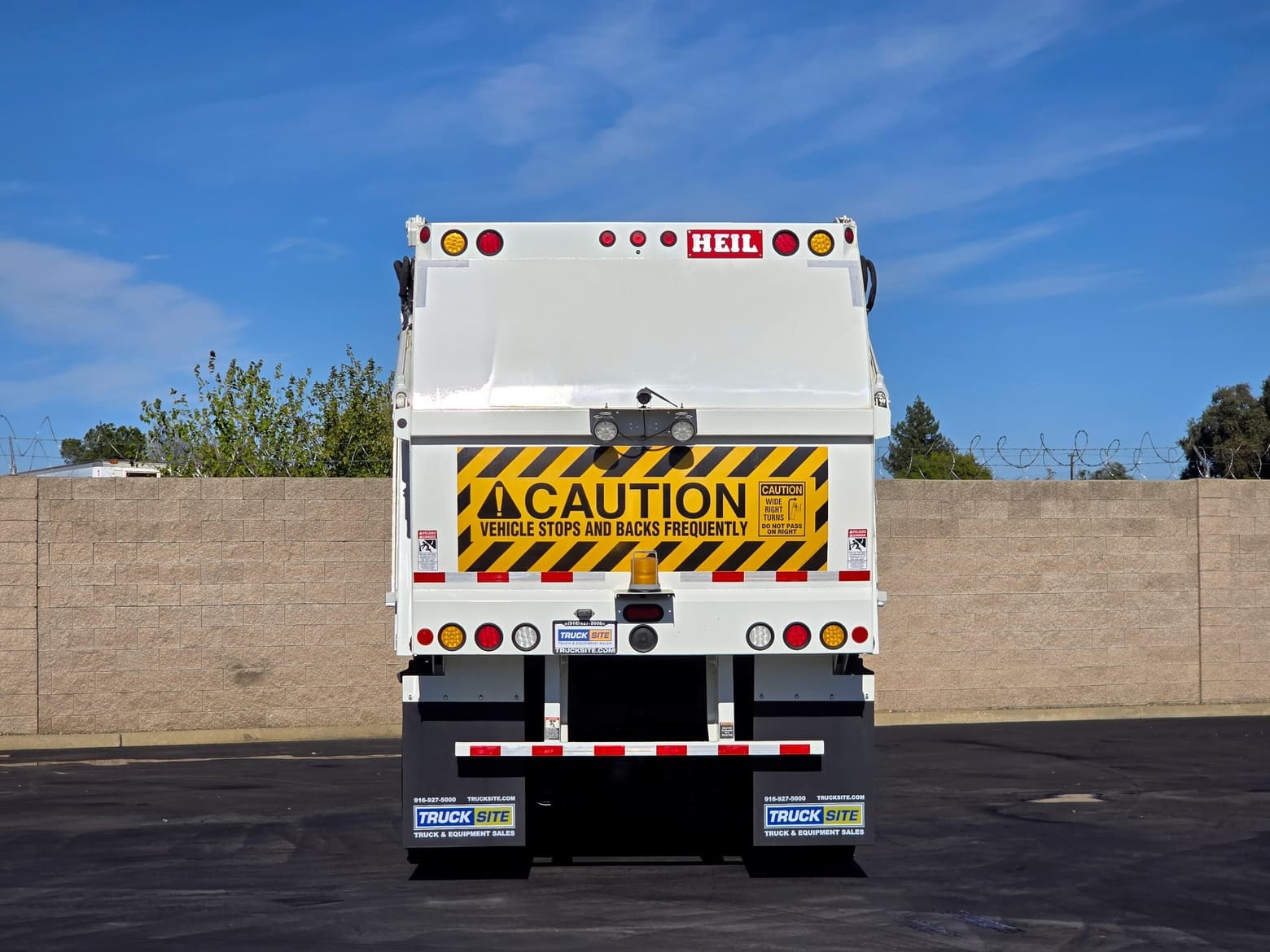 2017 Autocar Xpeditor Heil DuraPack ASL Garbage Truck