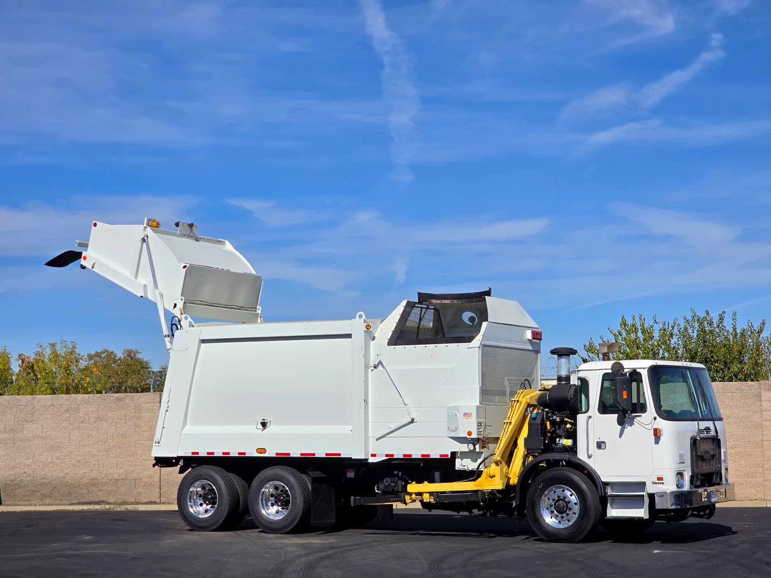 2016 Autocar Xpeditor Heil ASL 33 YD Garbage Truck