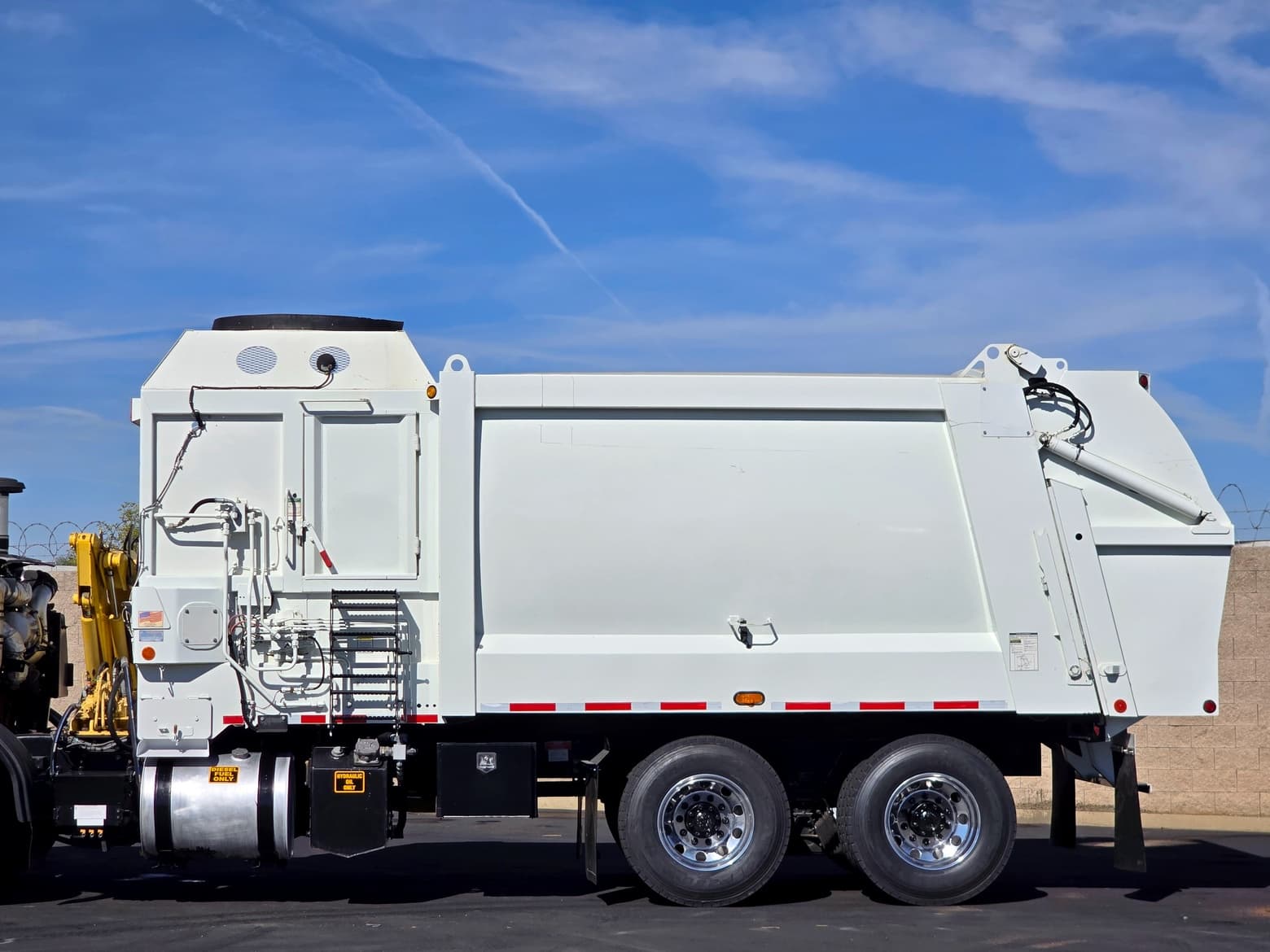 2016 Autocar Xpeditor Heil ASL 33 YD Garbage Truck