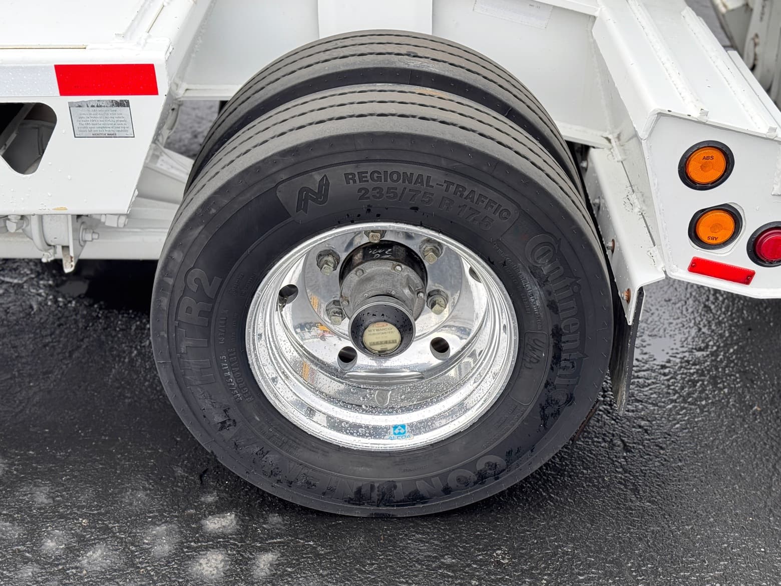 2009 Trail King Lowboy 32 Tire Expando RGN Trailer