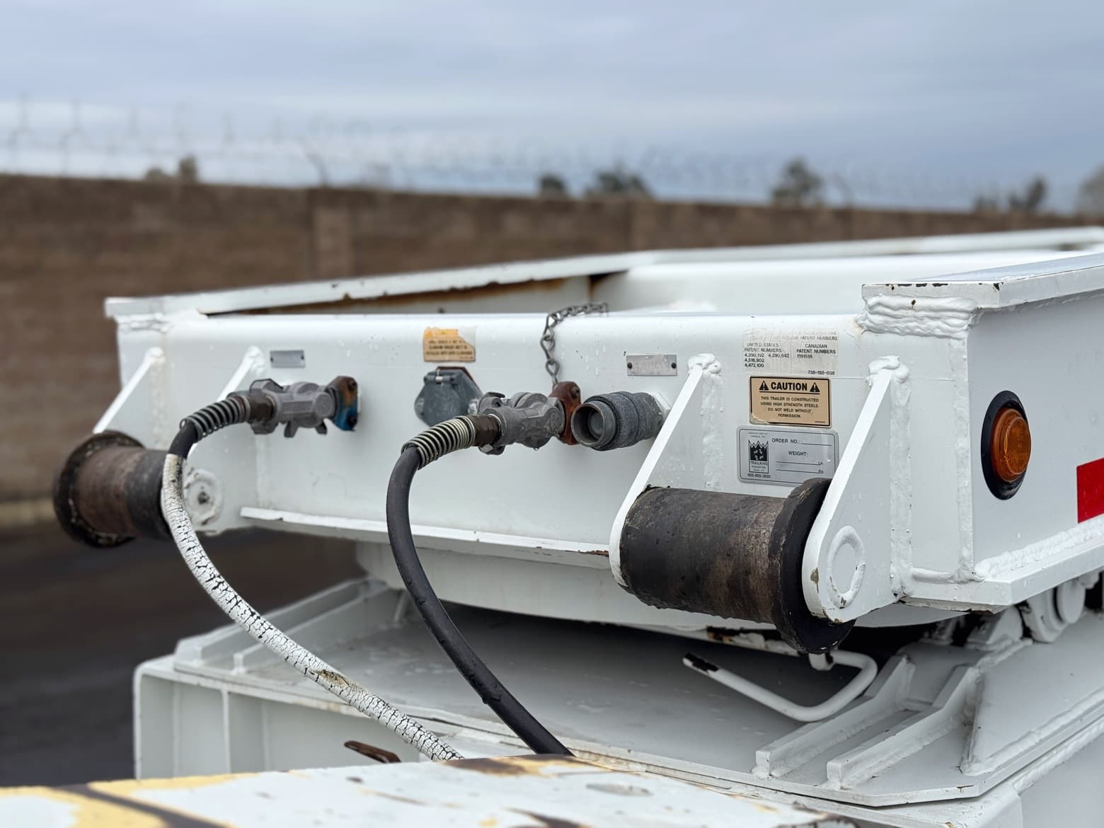 2009 Trail King Lowboy 32 Tire Expando RGN Trailer