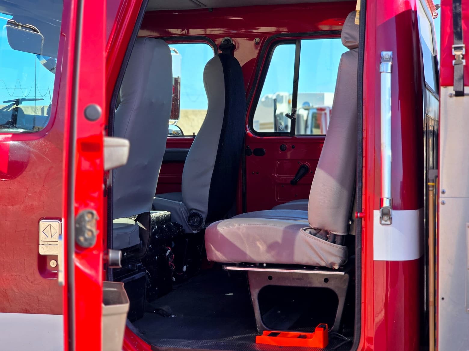 1999 International 4900 Type 3 Fire Pumper