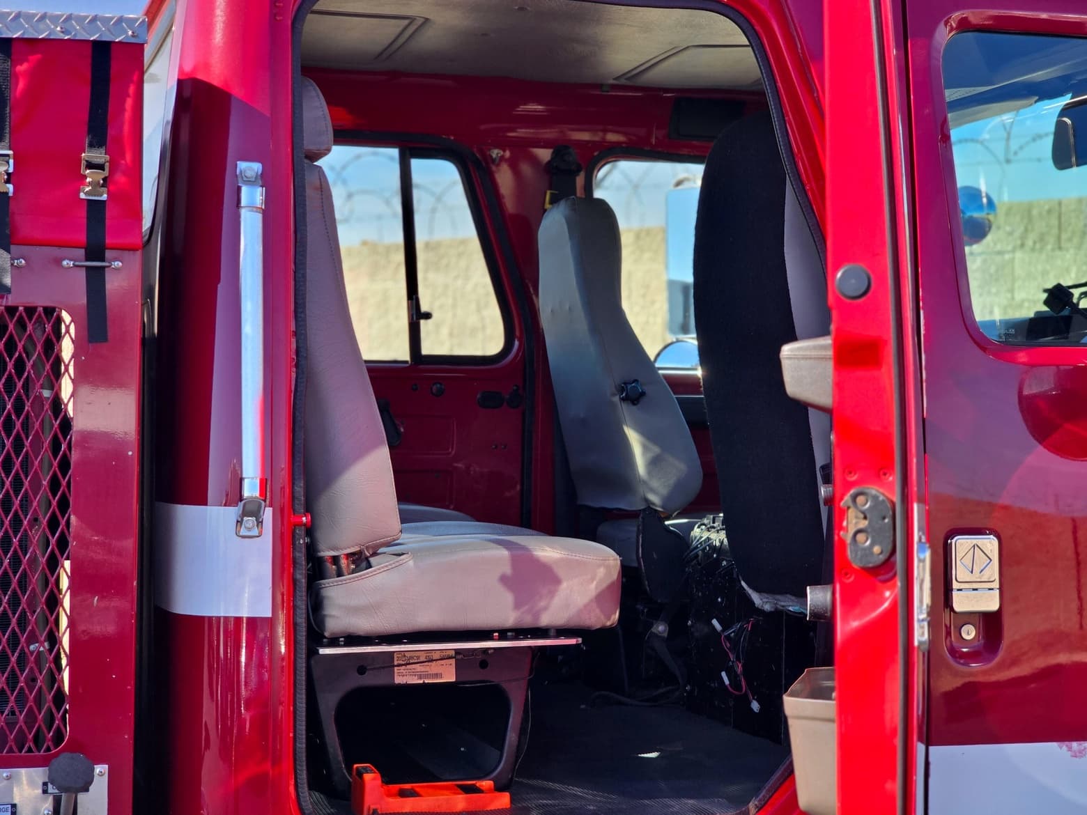 1999 International 4900 Type 3 Fire Pumper