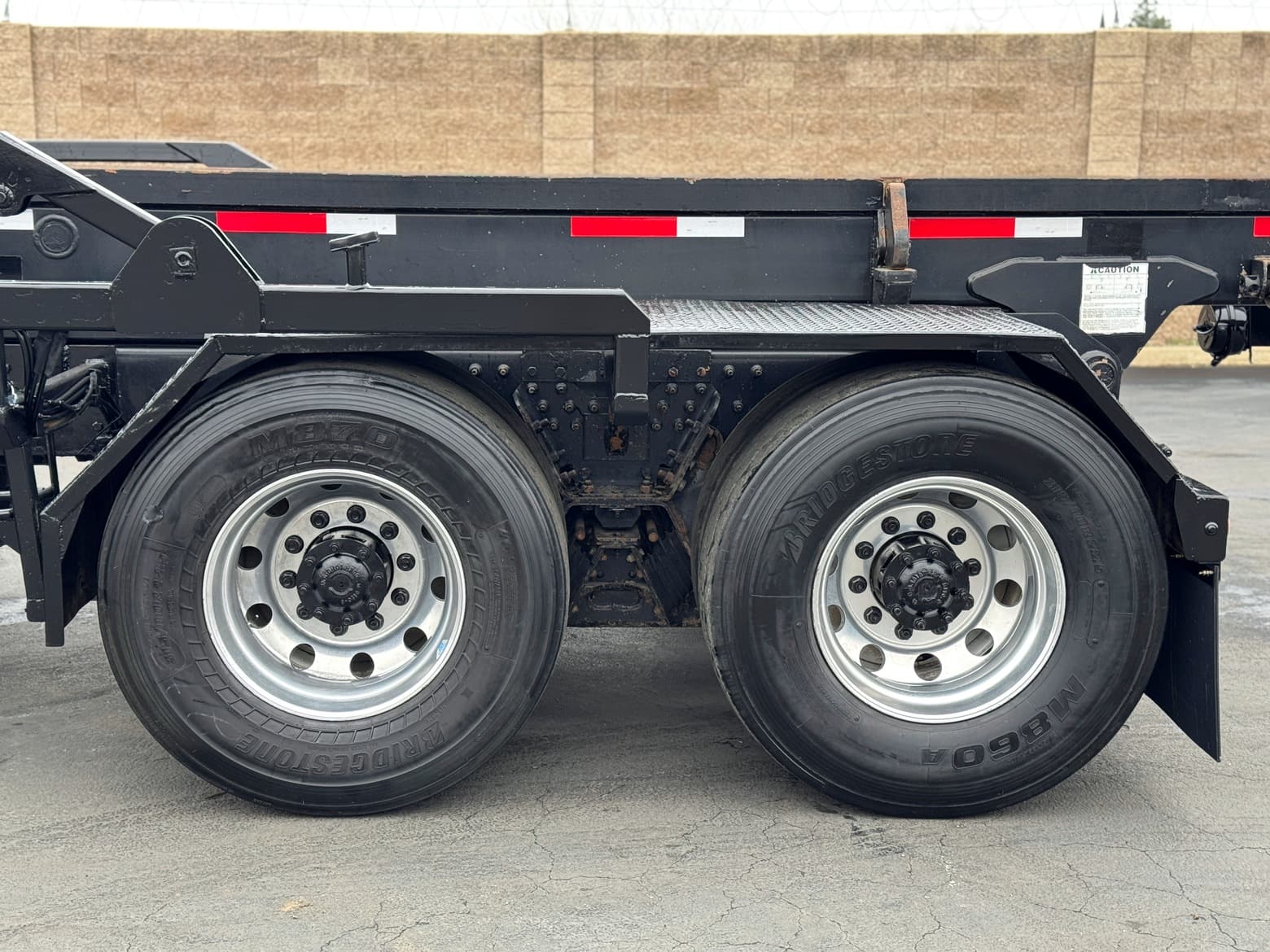 2007 Autocar Xpeditor Galbreath AFCA-TM6-24 Roll Off