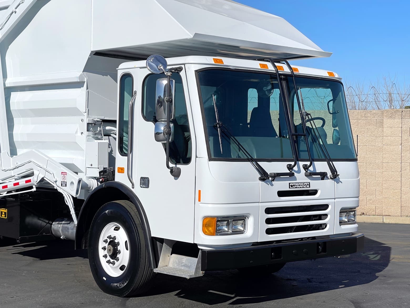 2007 Condor Amrep 40 Yard Front Load Garbage Truck