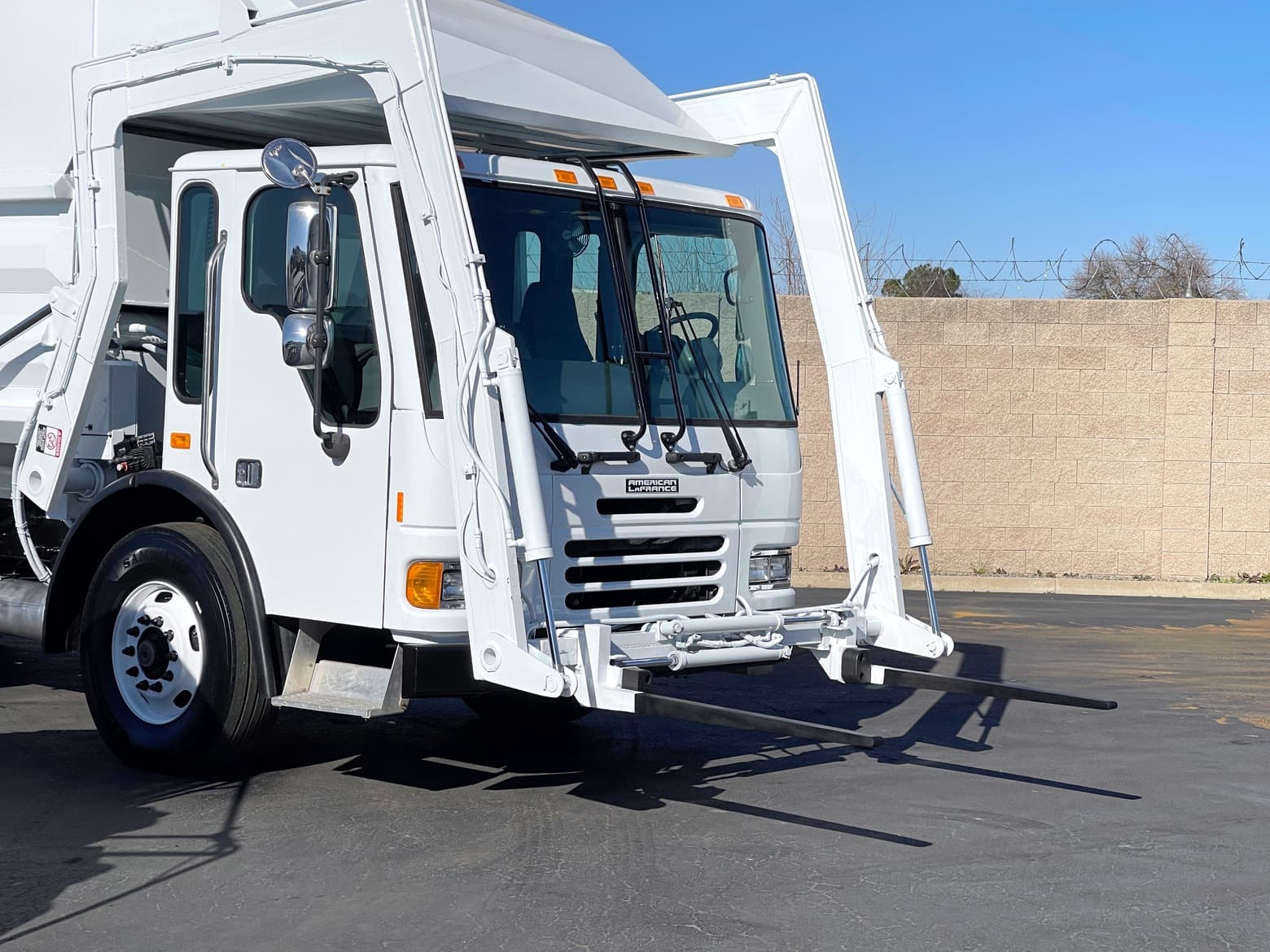 2007 Condor Amrep 40 Yard Front Load Garbage Truck