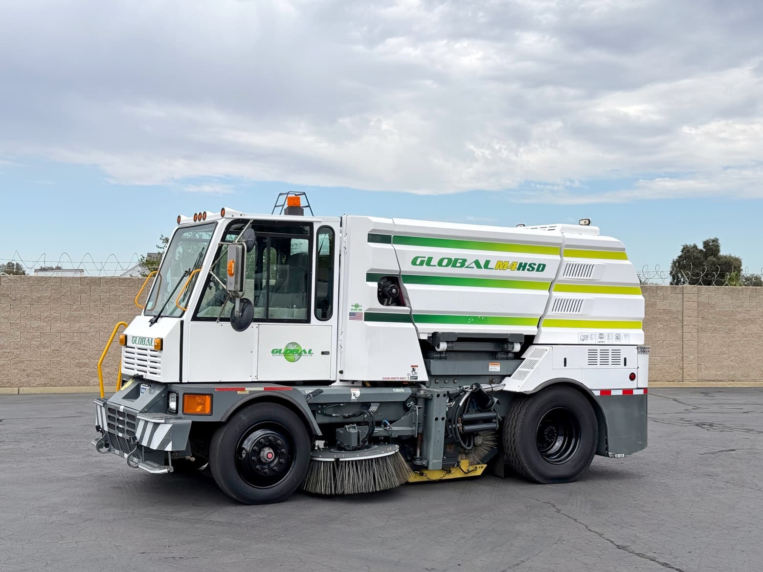 2018 Global M4HSD Mechanical Broom Street Sweeper