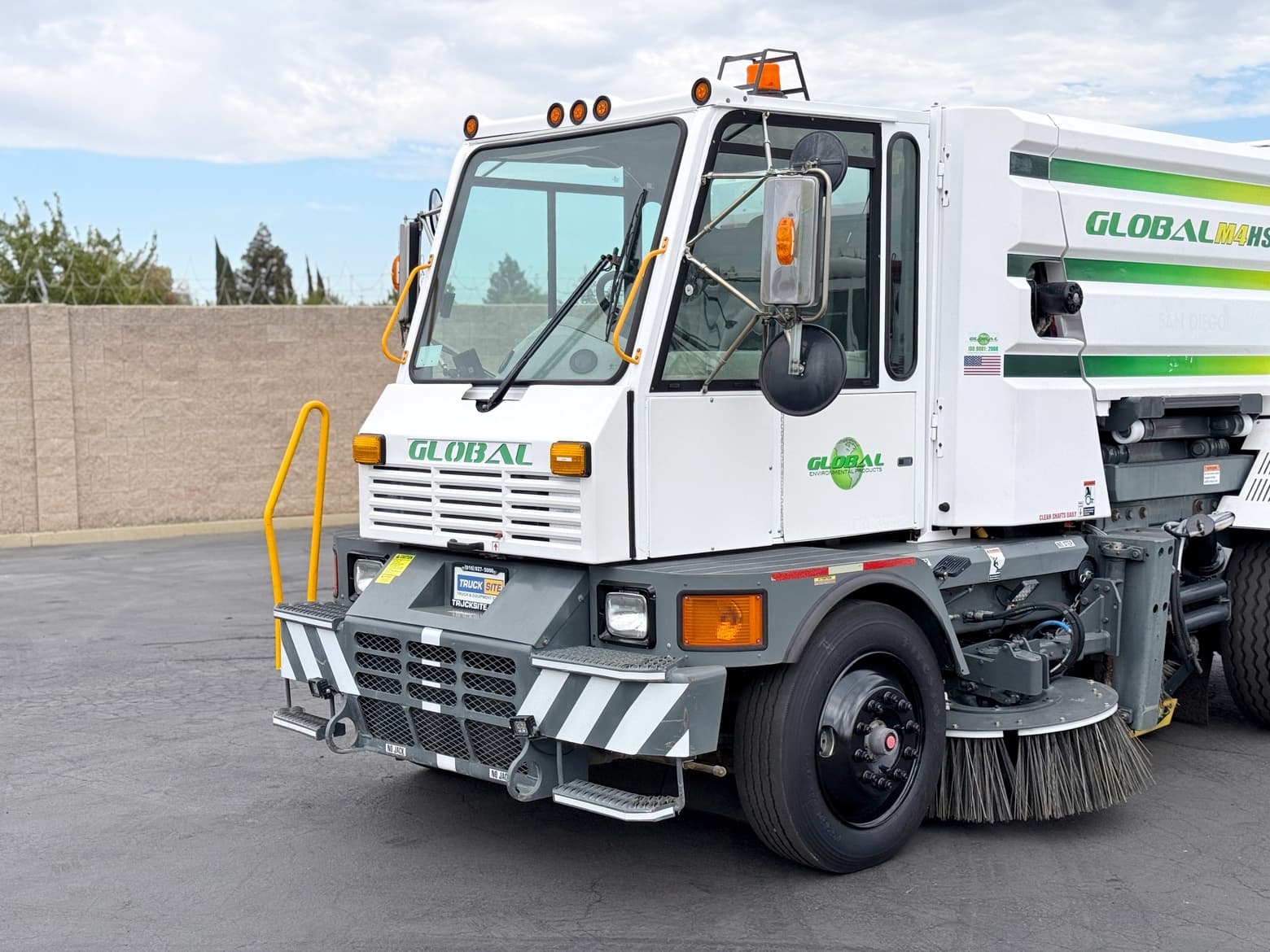 2018 Global M4HSD Mechanical Broom Street Sweeper