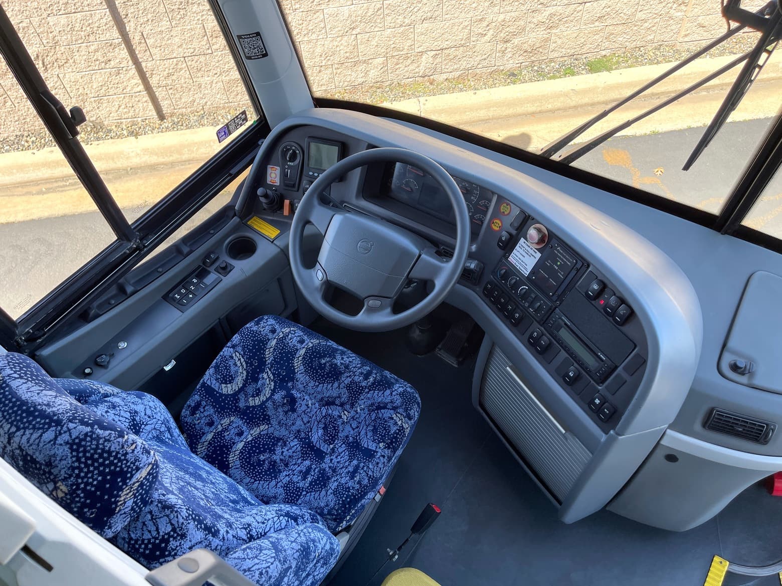 2013 Volvo 9700 54 Passenger Coach Bus