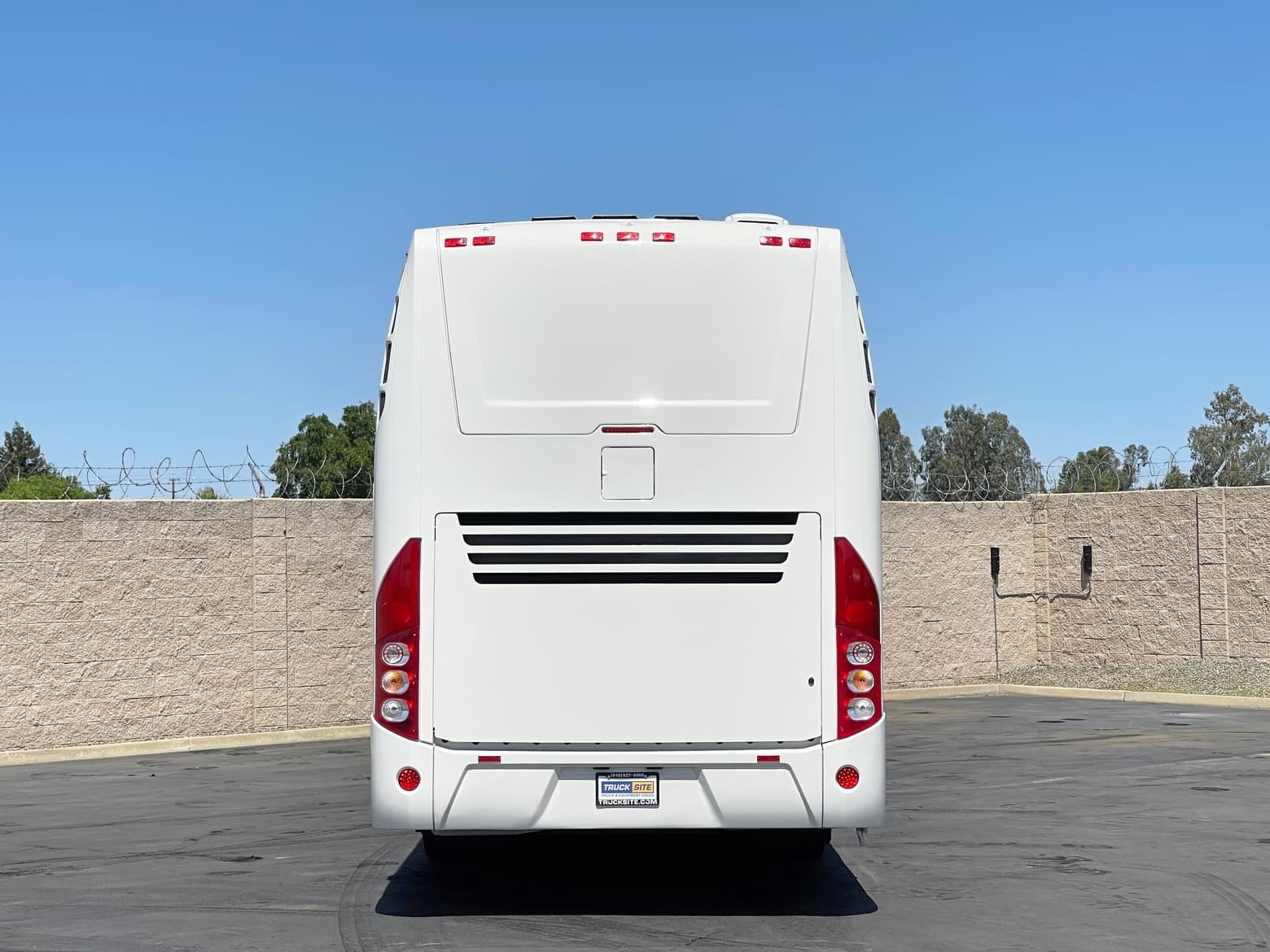 2013 Volvo 9700 54 Passenger Coach Bus