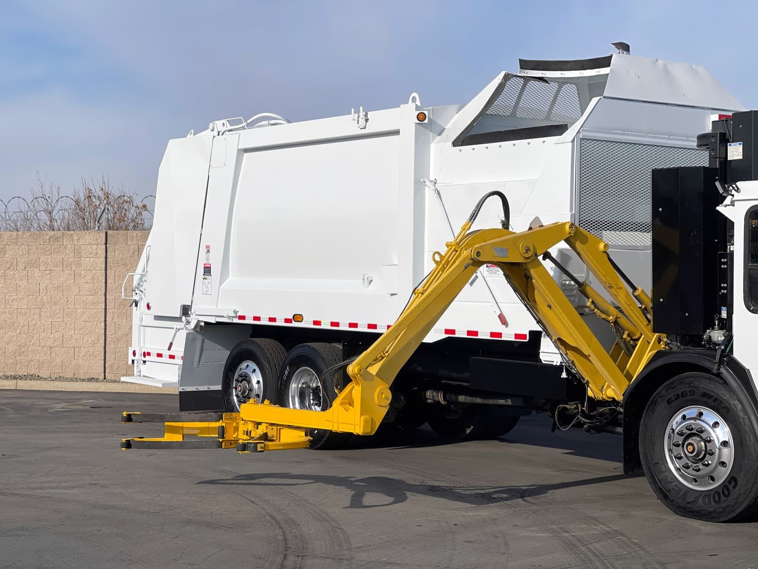 2013 CCC Heil MultiPack 33 YD Side Loader & Rear Loader