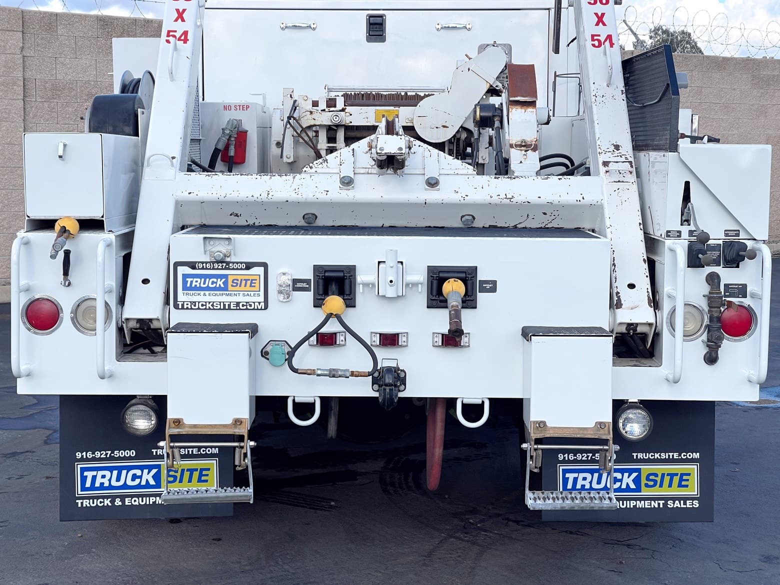 2007 International 4300 Sherman & Reilly Telecom Blower Truck