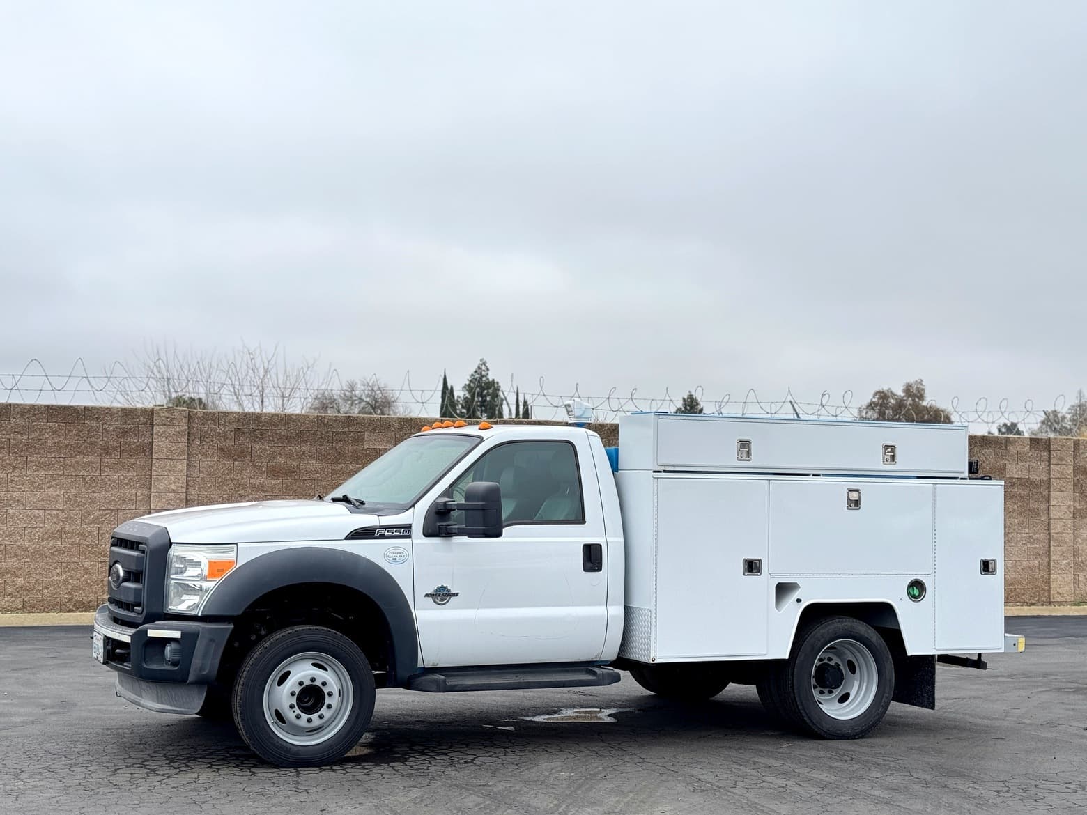 2012 Ford F550 Enclosed Service Truck