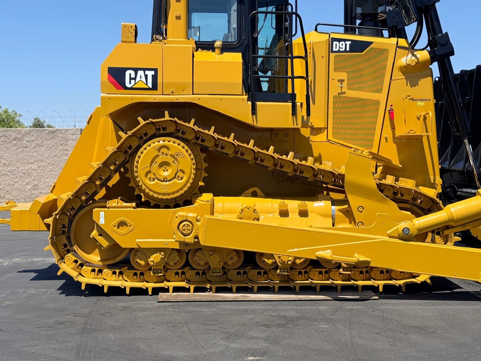 2017 Caterpillar D9T WH Waste Handler Crawler Dozer