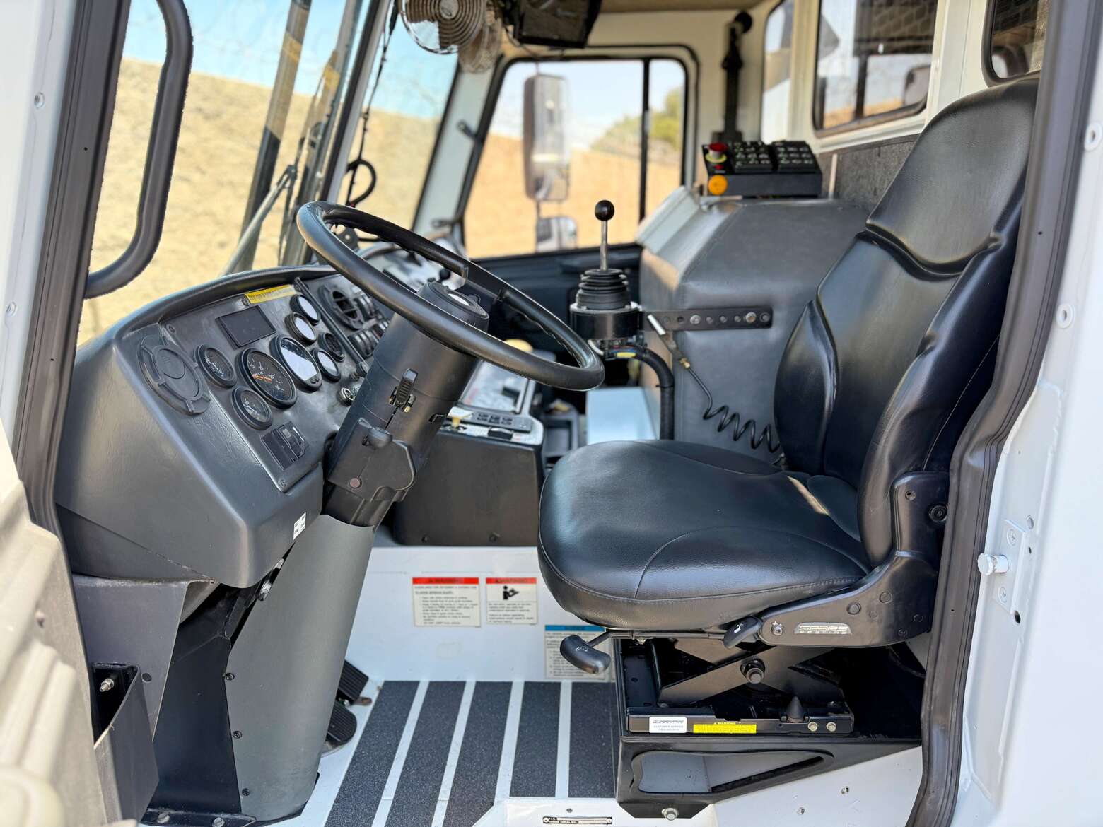 2014 CCC LET McNeilus CNG 40 YD Front Load Garbage Truck