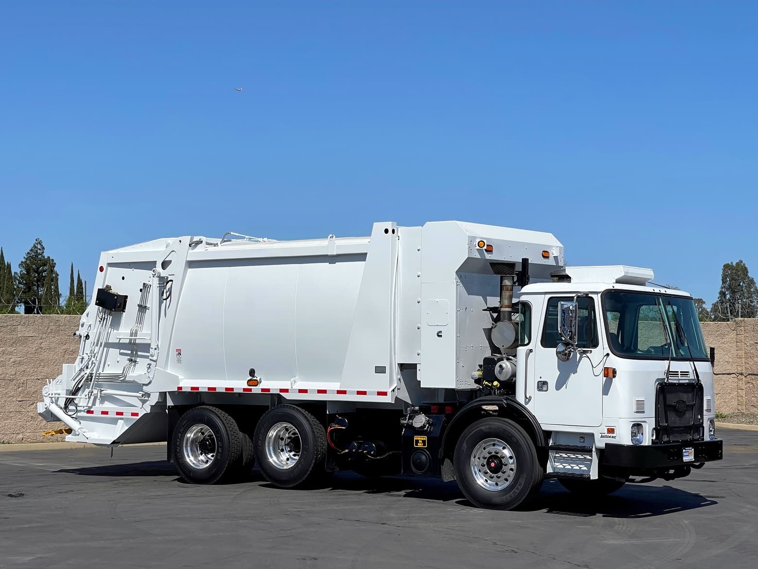 2023 Autocar Xpeditor EZ Pack G300 20 YD Rear Load Garbage Truck