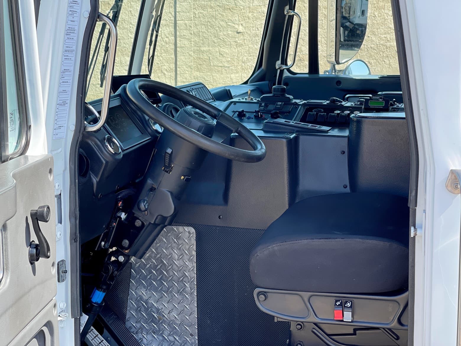 2023 Autocar Xpeditor EZ Pack G300 20 YD Rear Load Garbage Truck