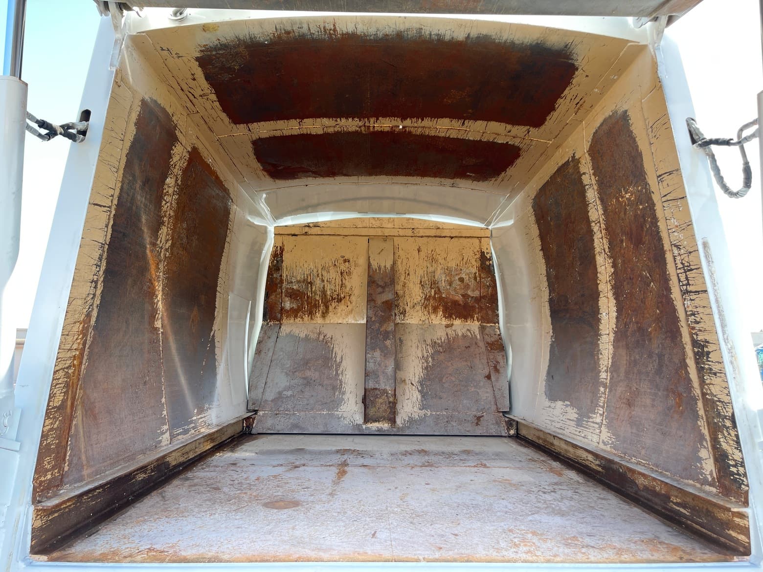 2023 Autocar Xpeditor EZ Pack G300 20 YD Rear Load Garbage Truck