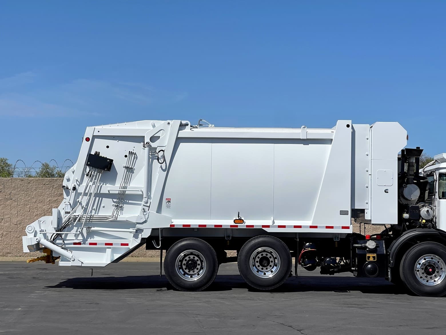 2023 Autocar Xpeditor EZ Pack G300 20 YD Rear Load Garbage Truck