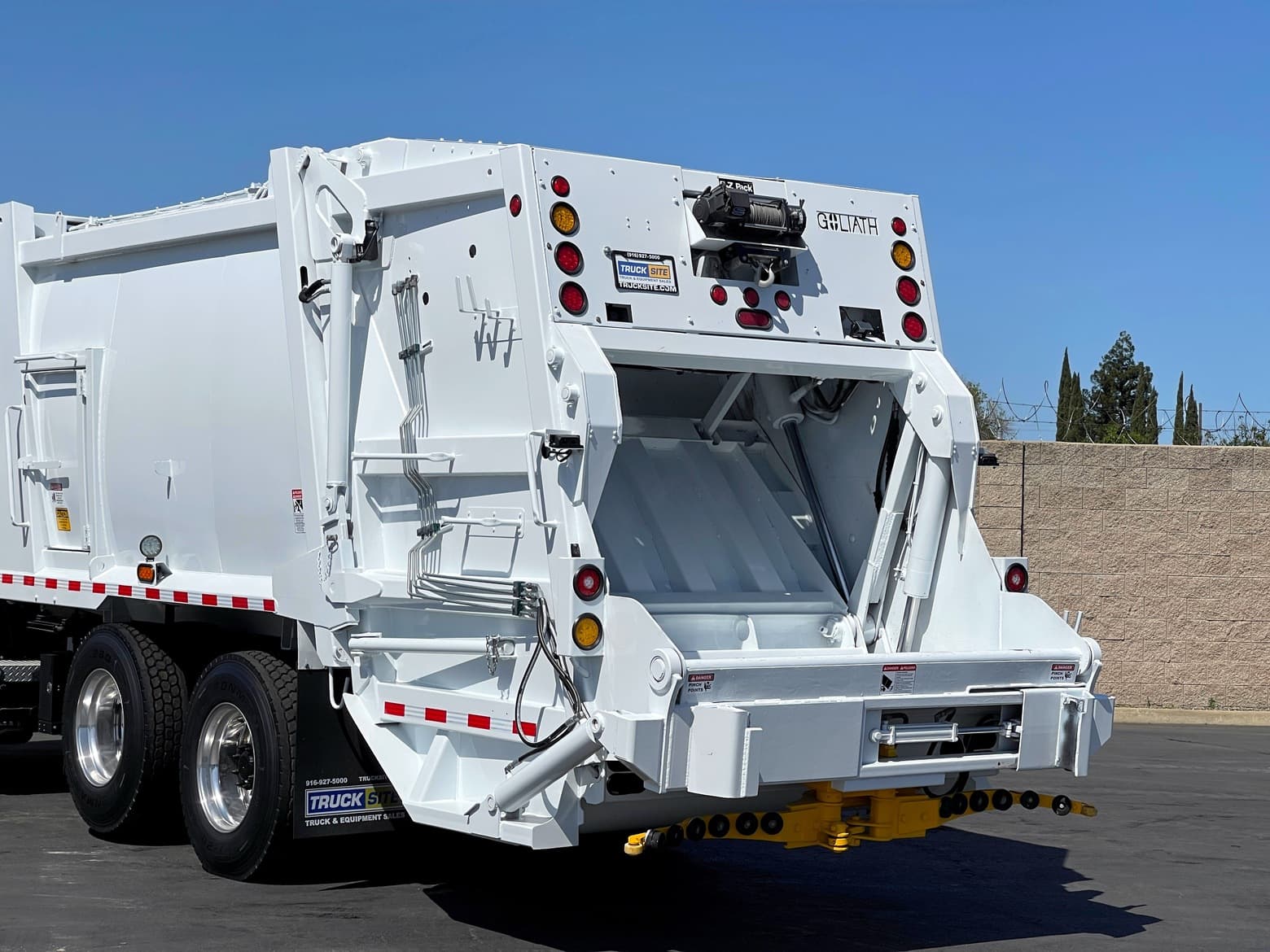 2023 Autocar Xpeditor EZ Pack G300 20 YD Rear Load Garbage Truck