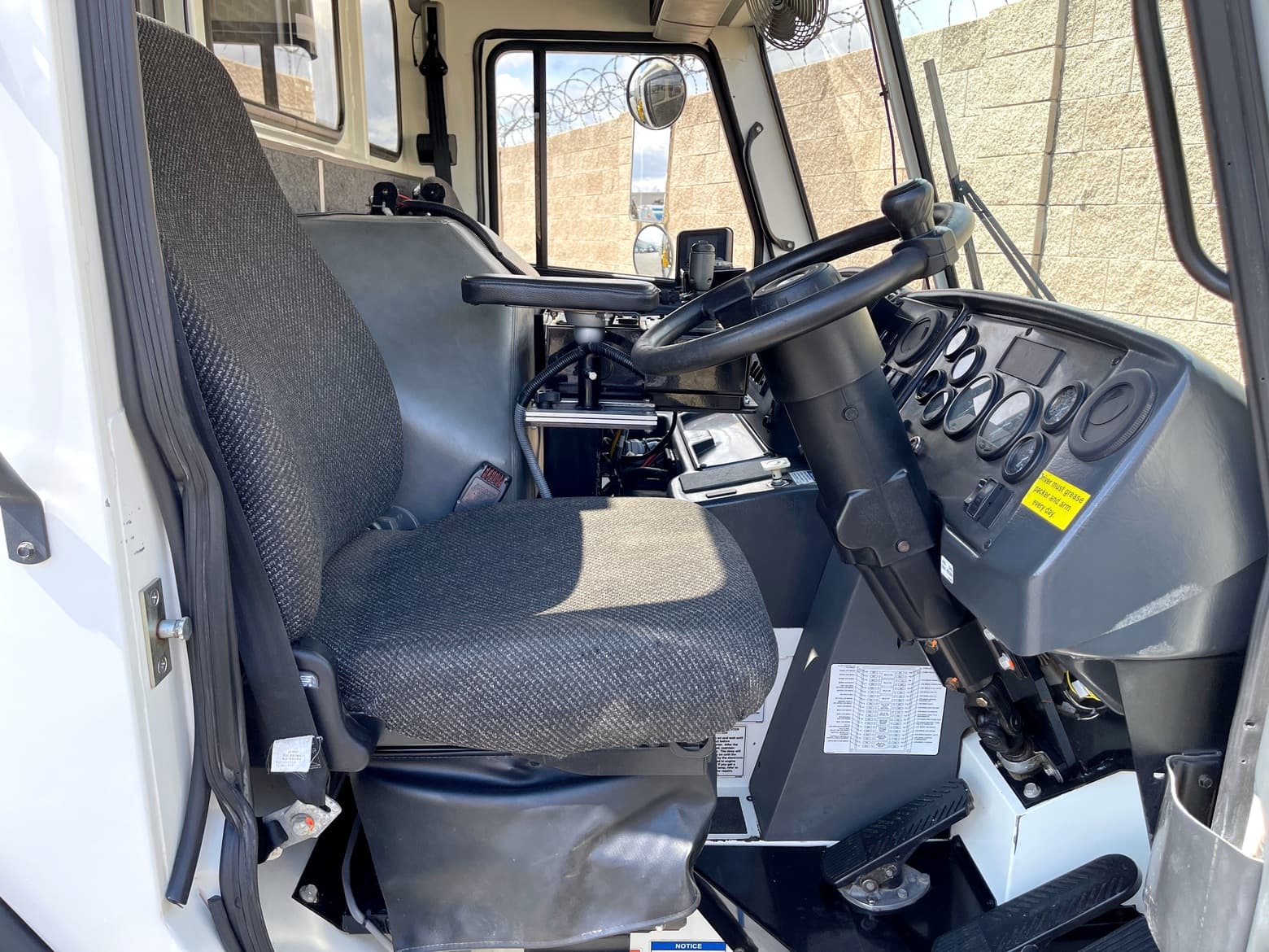 2017 CCC Heil Rapid Rail 22 YD ASL Garbage Truck