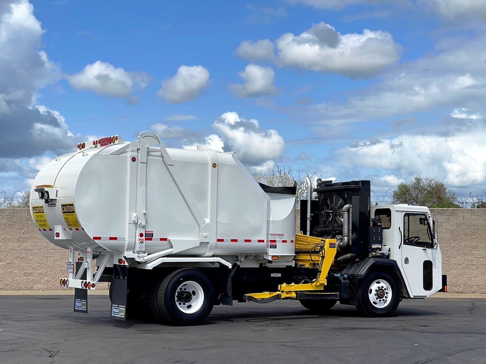 2017 CCC Heil Rapid Rail 22 YD ASL Garbage Truck