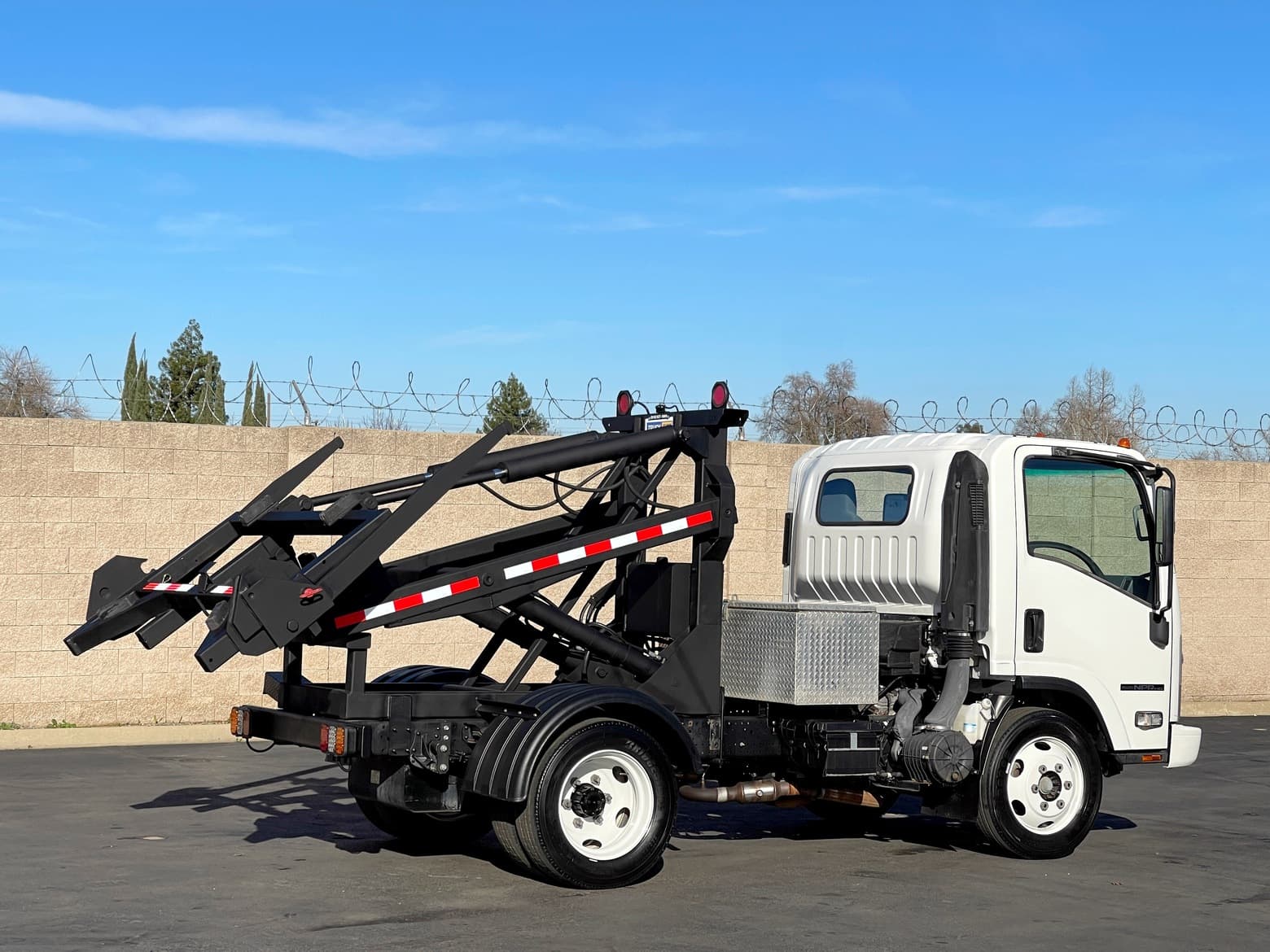 2016 Isuzu NPR CDU Container Delivery