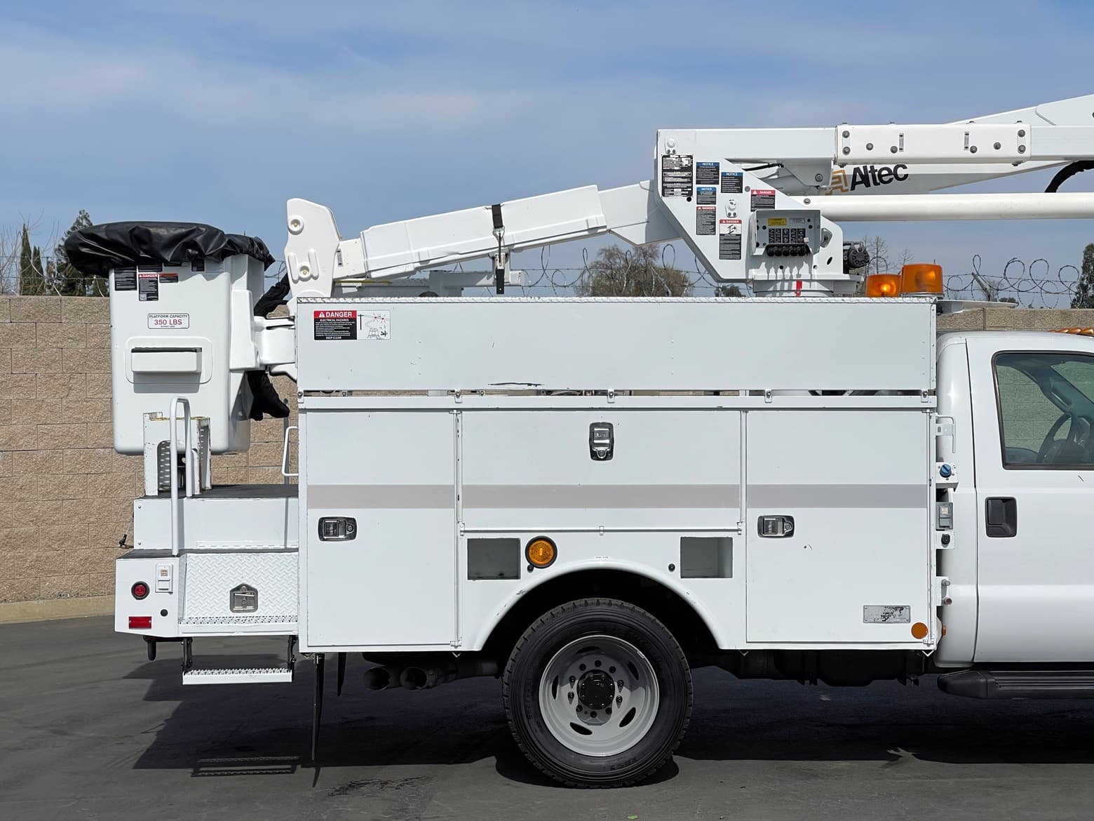 2012 Ford F550 Altec AT37G Articulating Bucket Truck