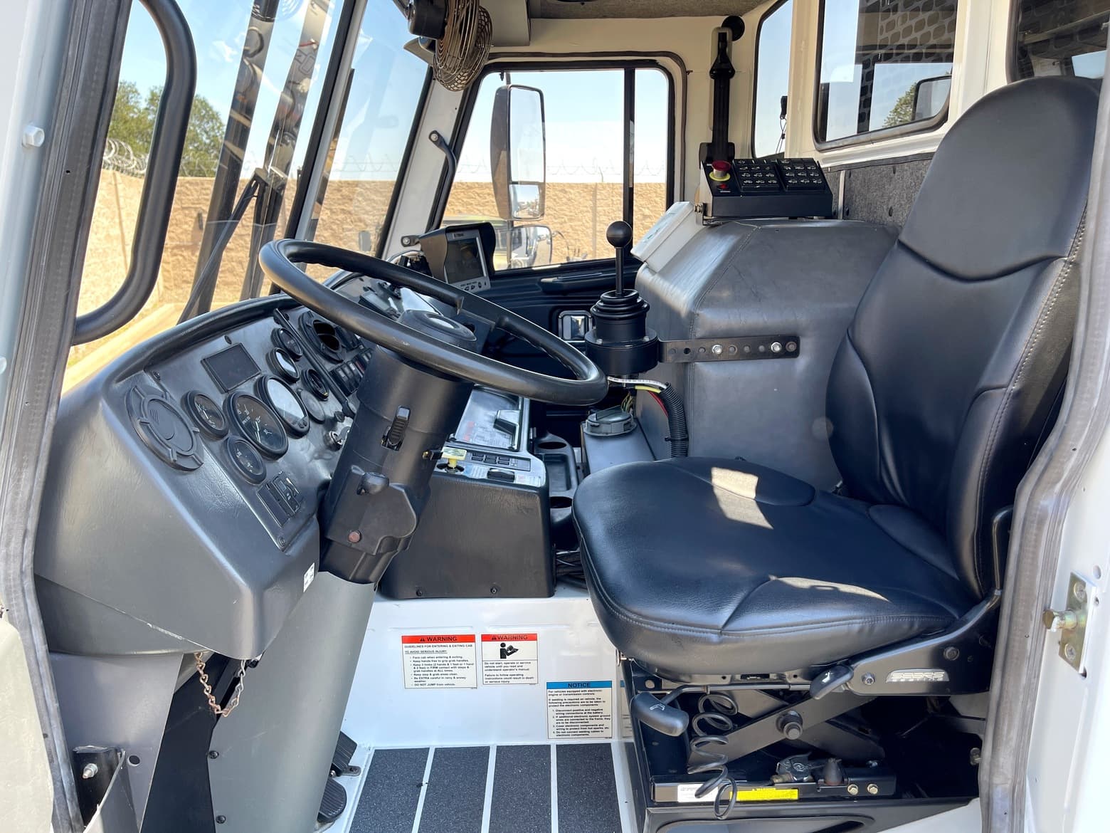 2014 CCC LET McNeilus CNG 40 YD Front Load Garbage Truck