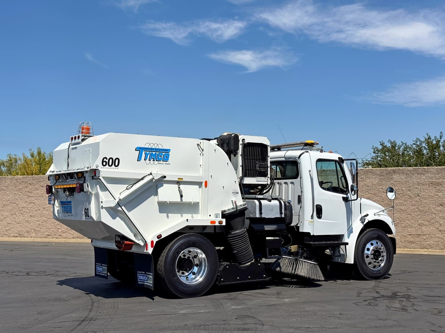 2016 Freightliner M2 106 Tymco 600 Air Street Sweeper