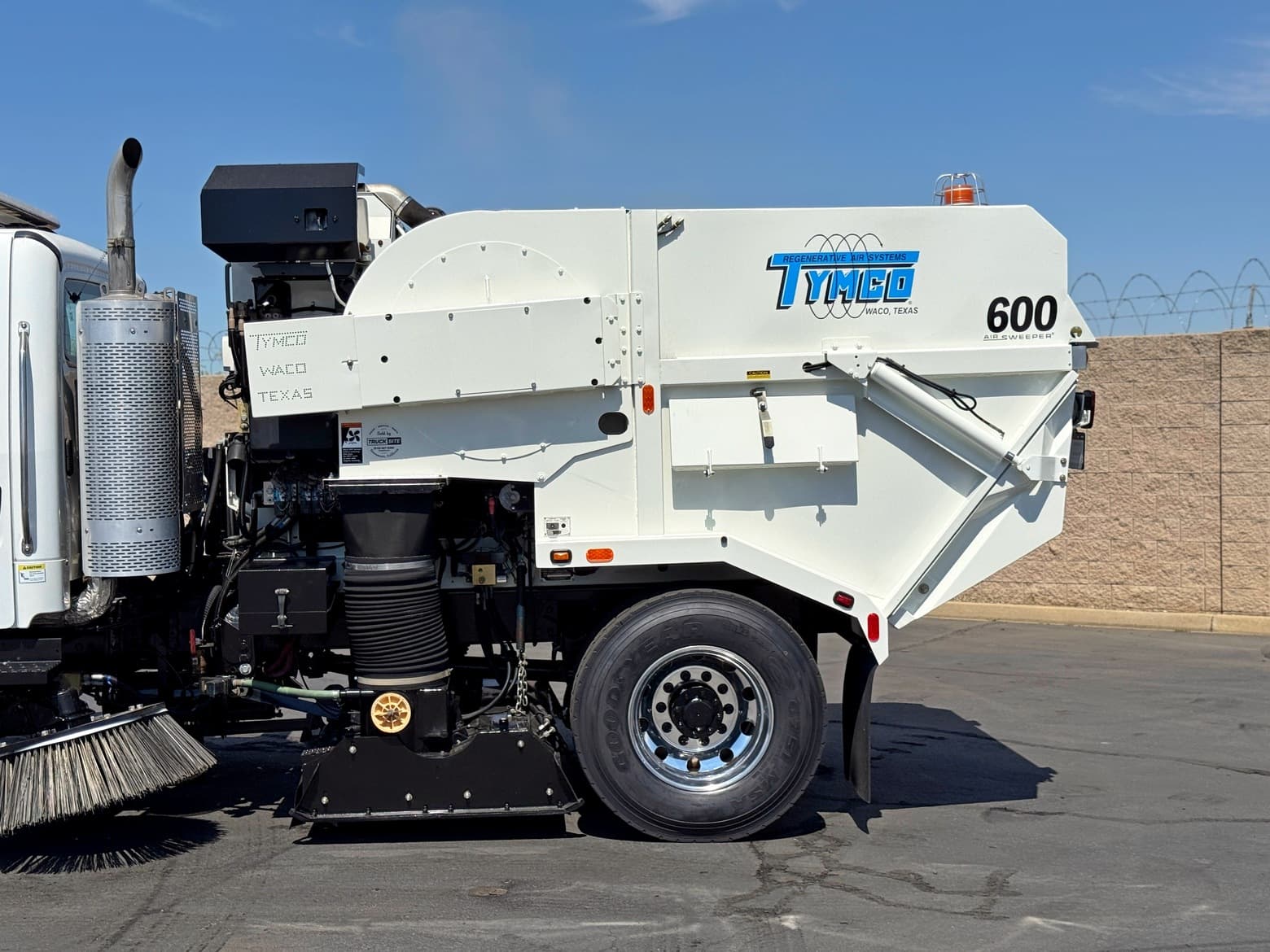 2016 Freightliner M2 106 Tymco 600 Air Street Sweeper