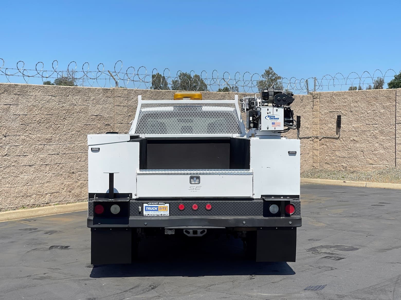 2011 Ford F450 Extended Cab Service Truck with Crane