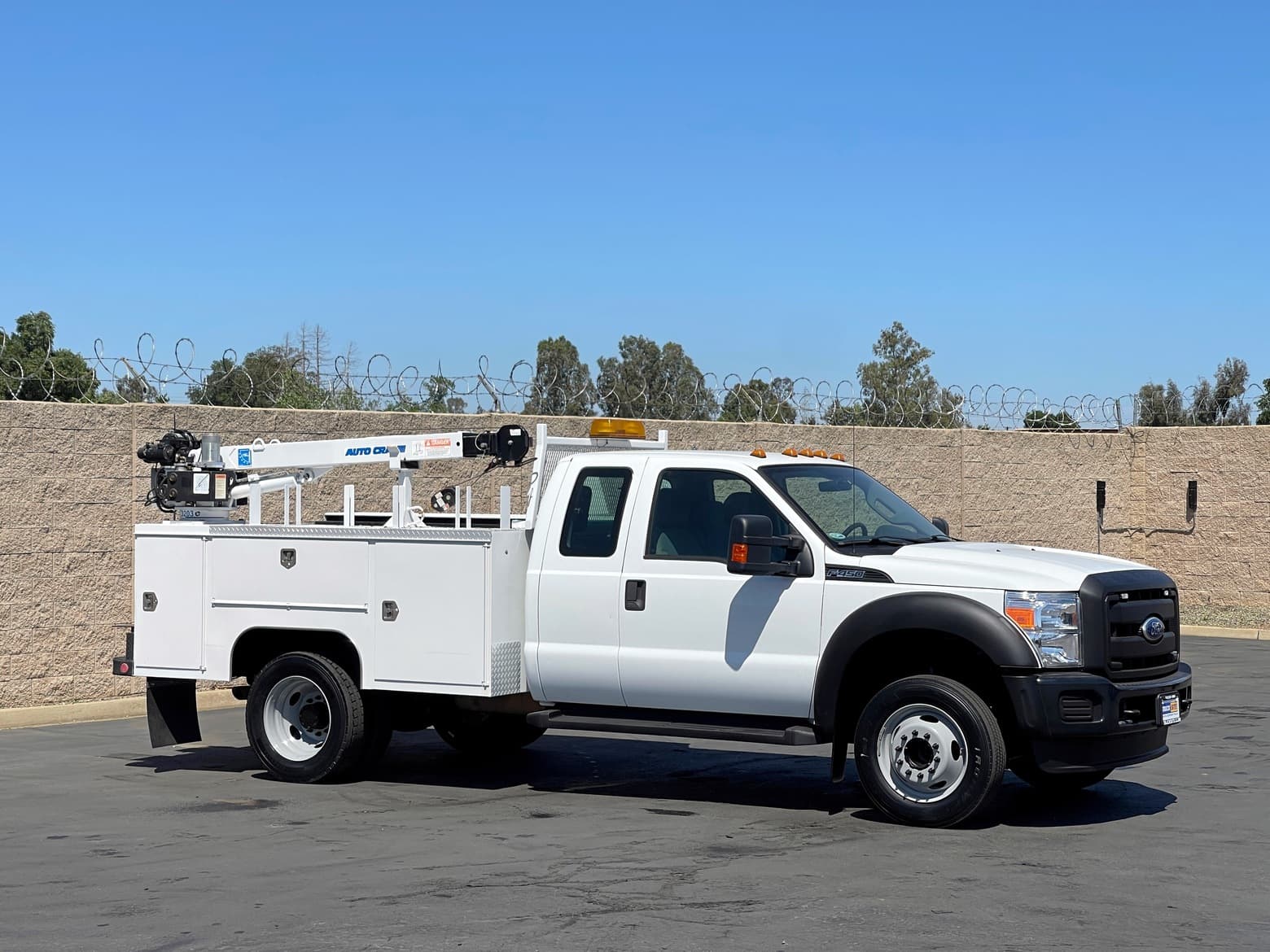 2011 Ford F450 Extended Cab Service Truck with Crane