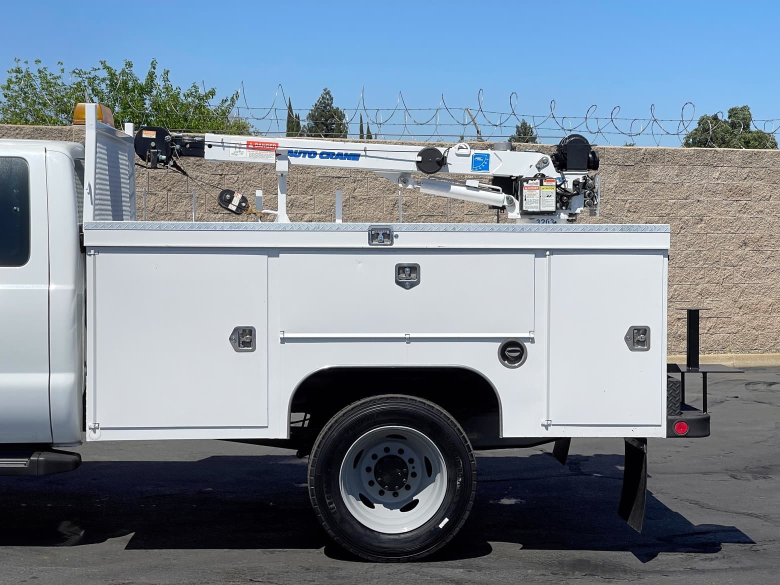 2011 Ford F450 Extended Cab Service Truck with Crane