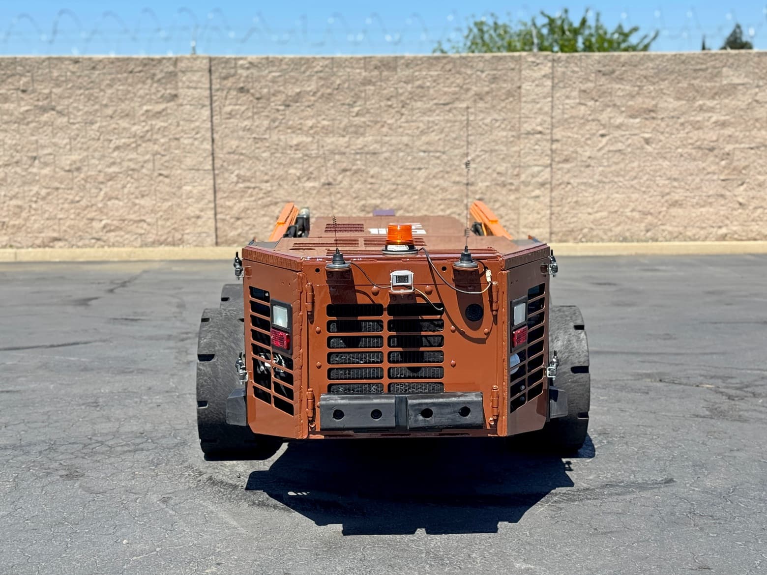 Hard-Line LP401 Low-Profile Loader