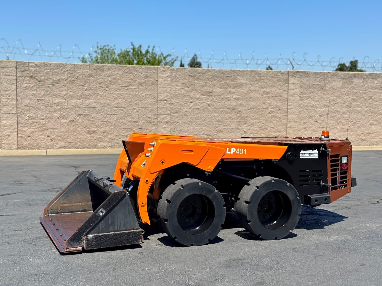 Hard-Line LP401 Low-Profile Loader