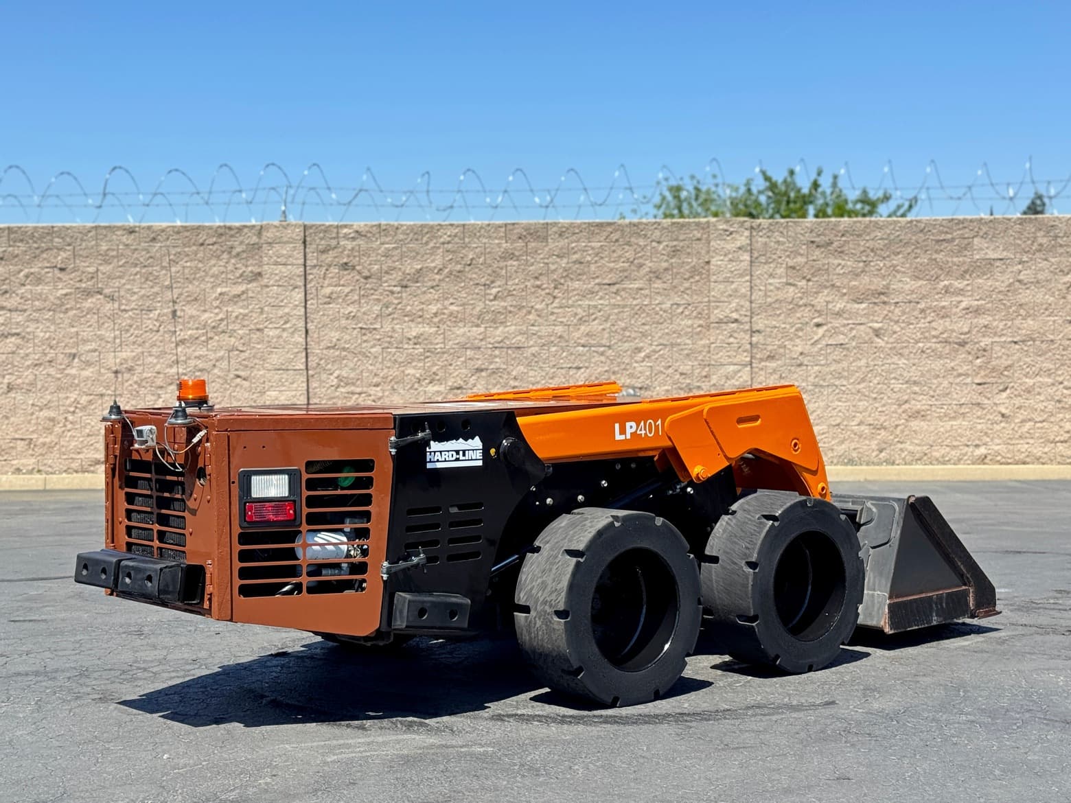 Hard-Line LP401 Low-Profile Loader